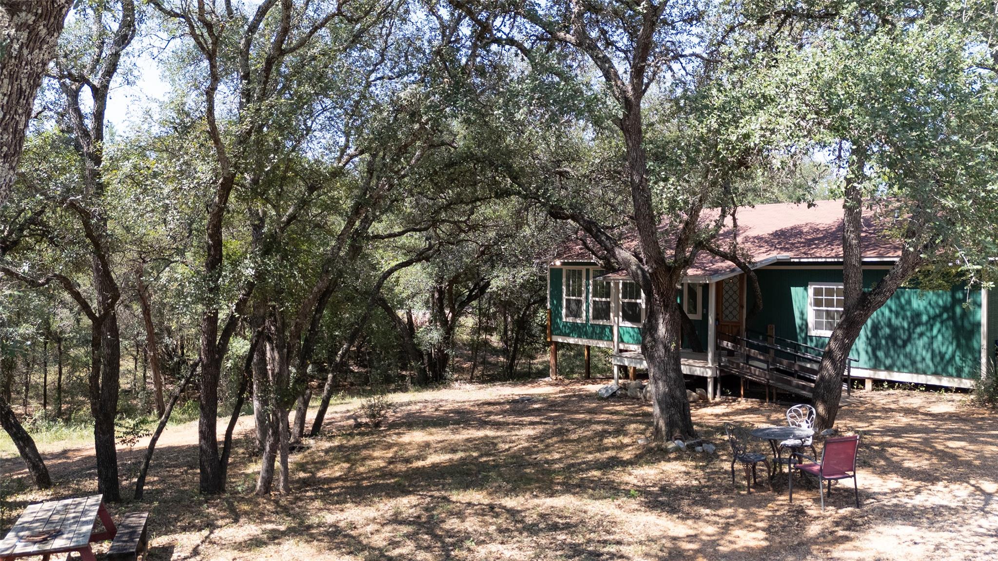 201 Laurel Ln, Spicewood, TX 78669