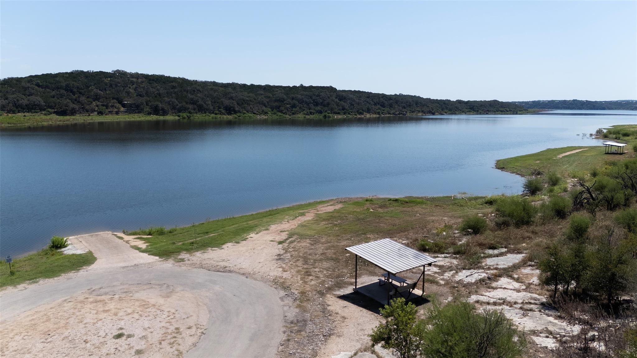 201 Laurel Ln, Spicewood, TX 78669