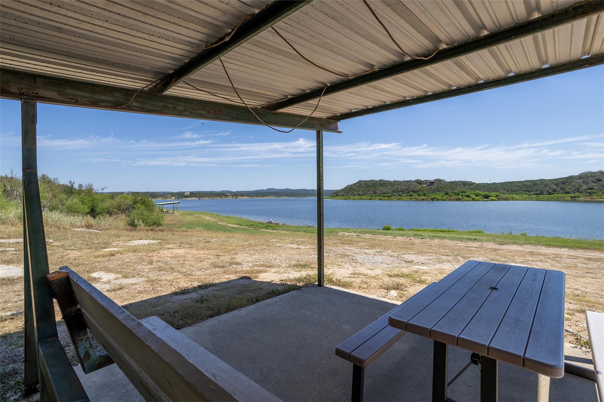 201 Laurel Ln, Spicewood, TX 78669