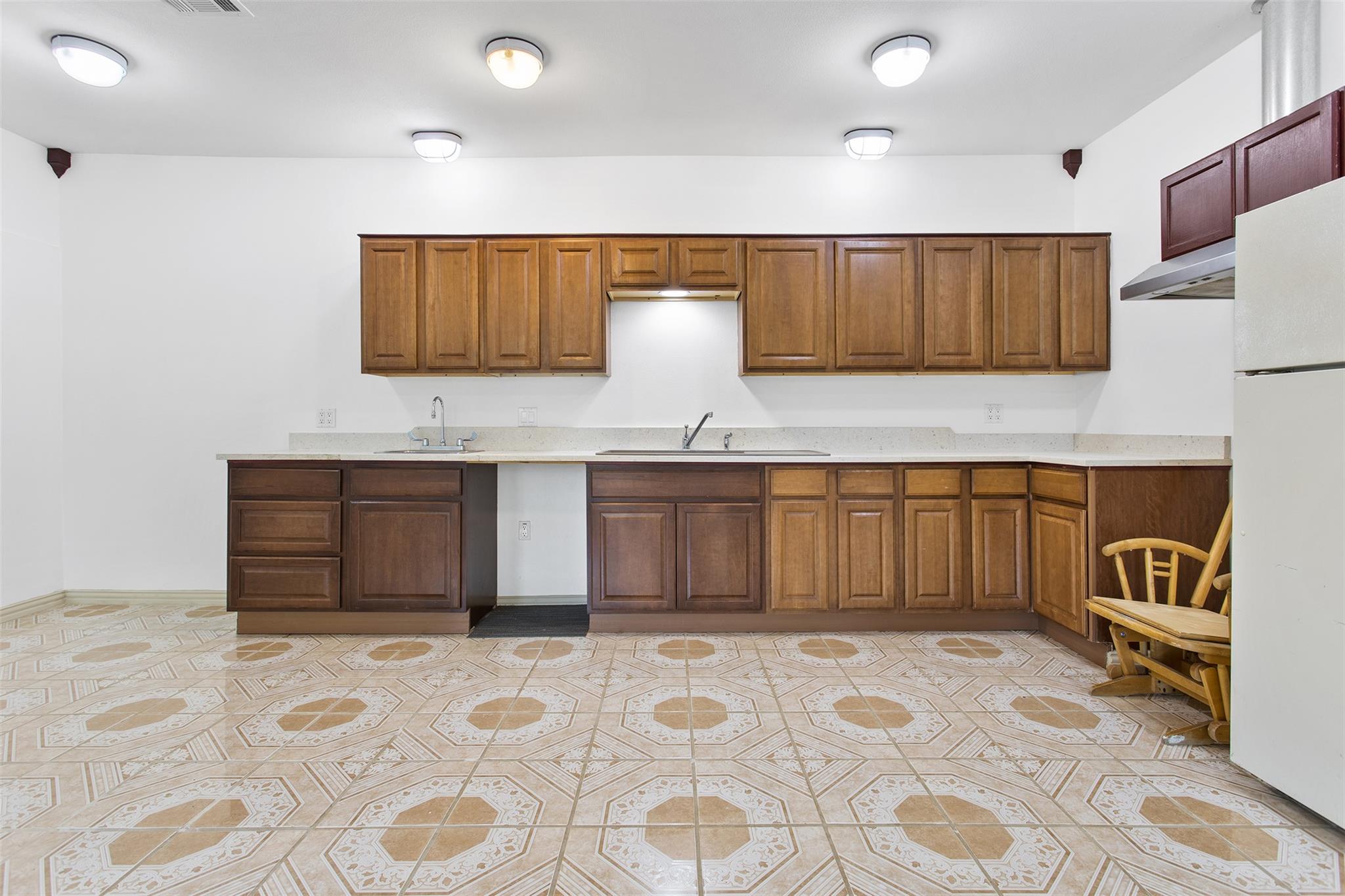 201 Laurel Ln, Spicewood, TX 78669