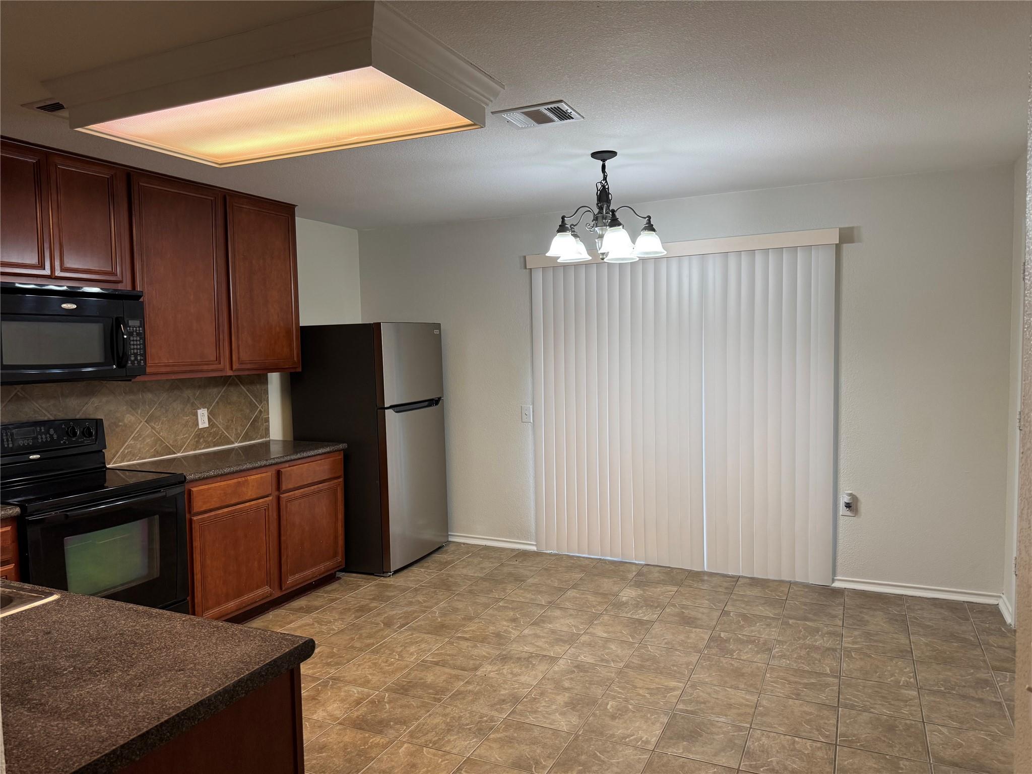 5609 Viewpoint Dr, Austin, TX 78744