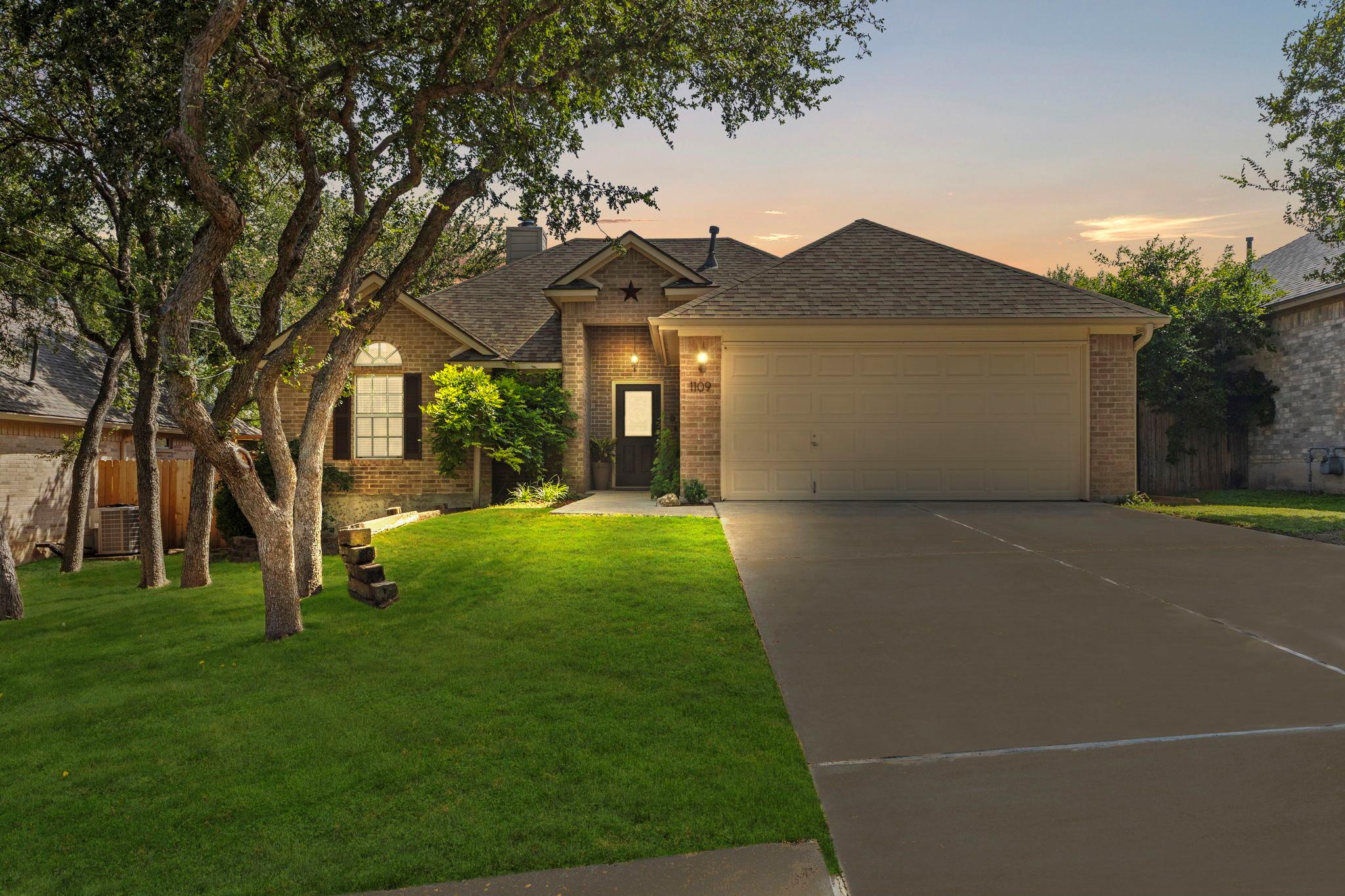 1109 Perkins St, San Marcos, TX 78666