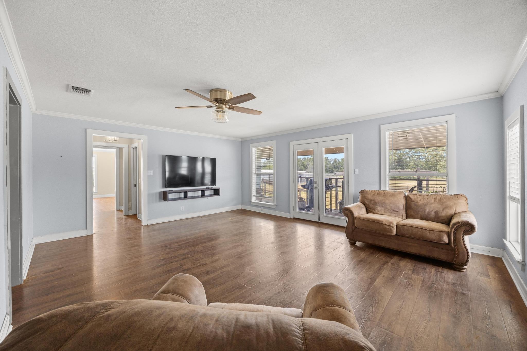 2980 Rabbs Prairie Rd, La Grange, TX 78945