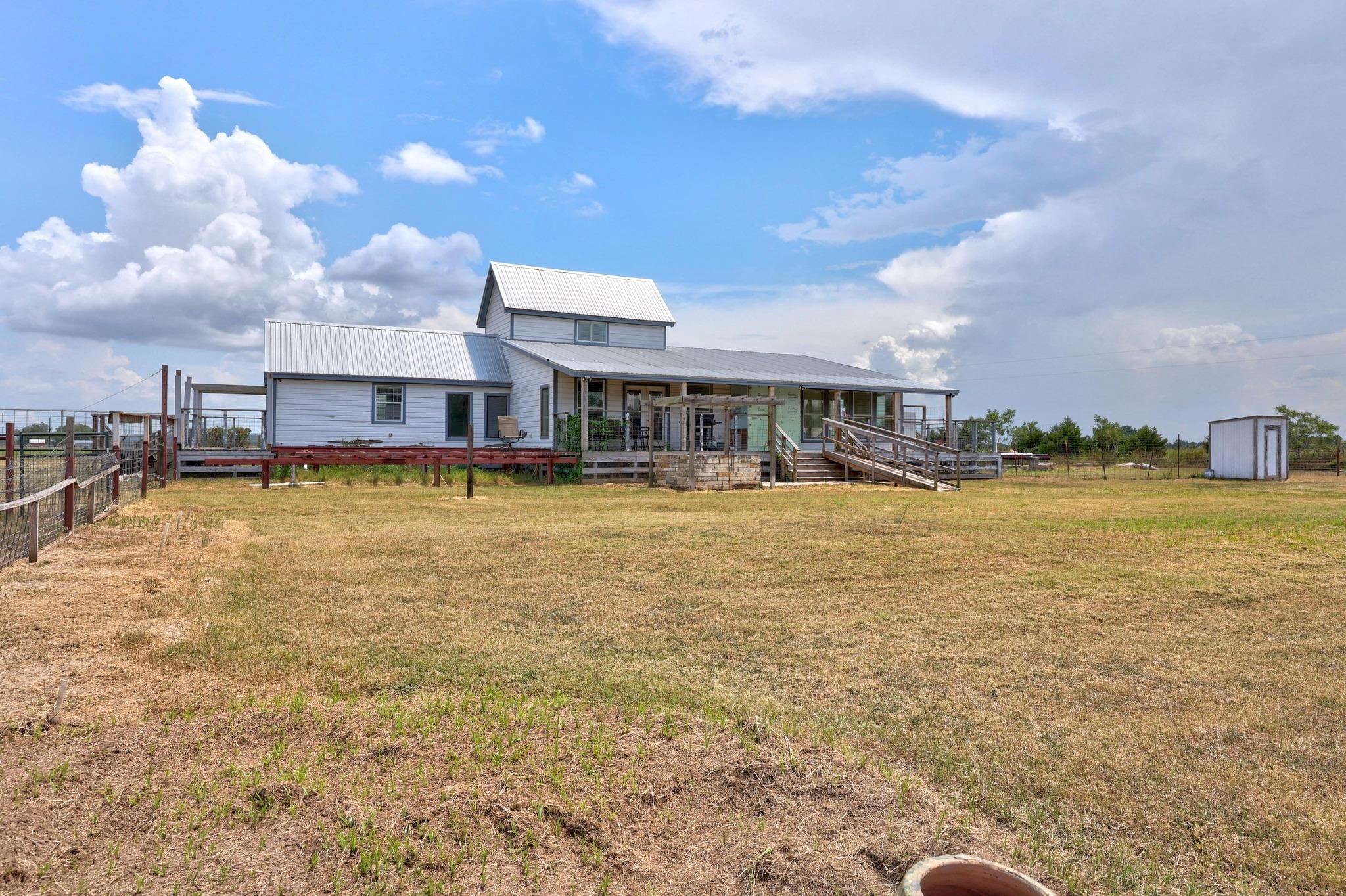 2980 Rabbs Prairie Rd, La Grange, TX 78945