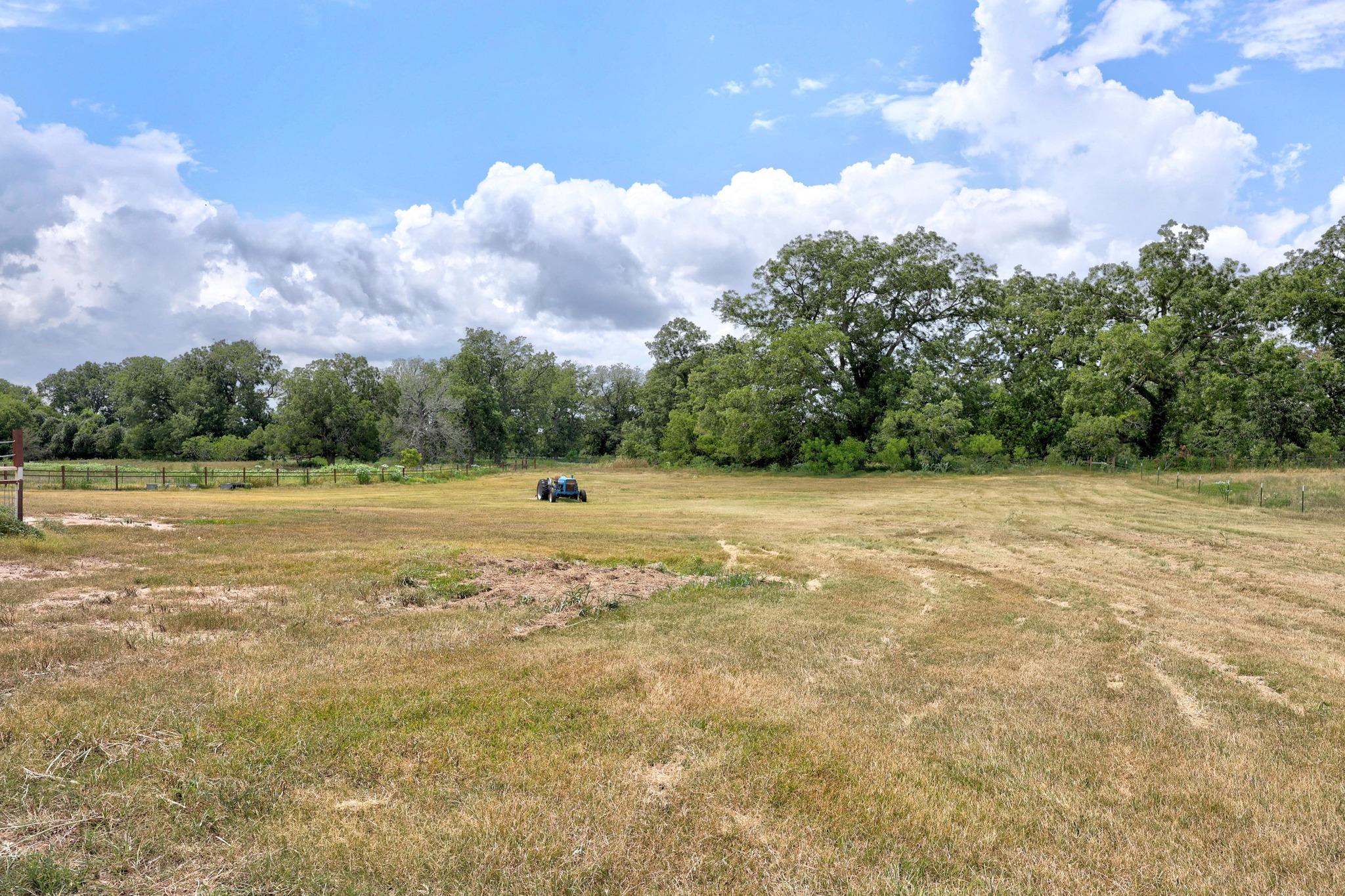 2980 Rabbs Prairie Rd, La Grange, TX 78945