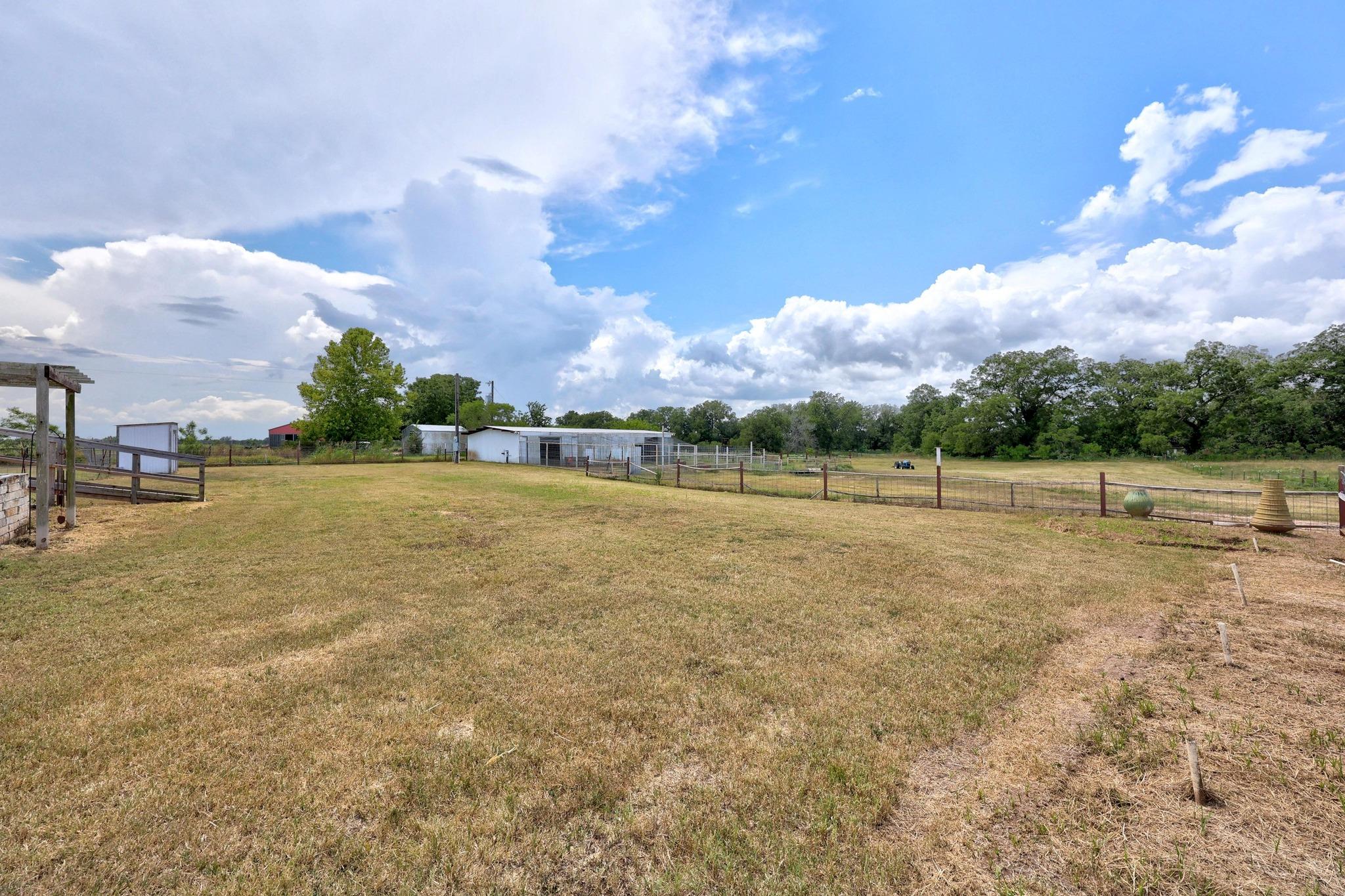 2980 Rabbs Prairie Rd, La Grange, TX 78945