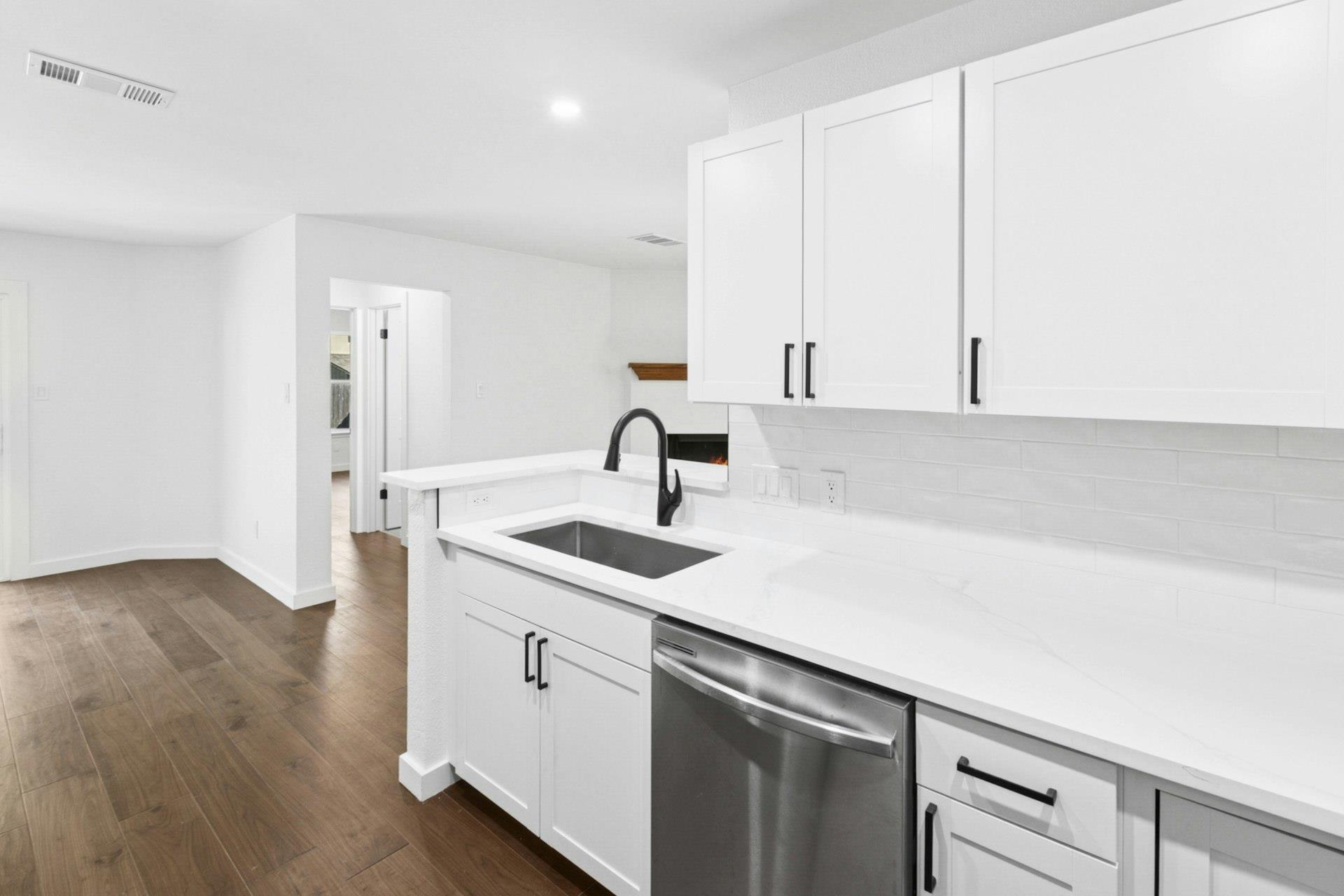 2129 Redwing Way, Round Rock, TX 78664