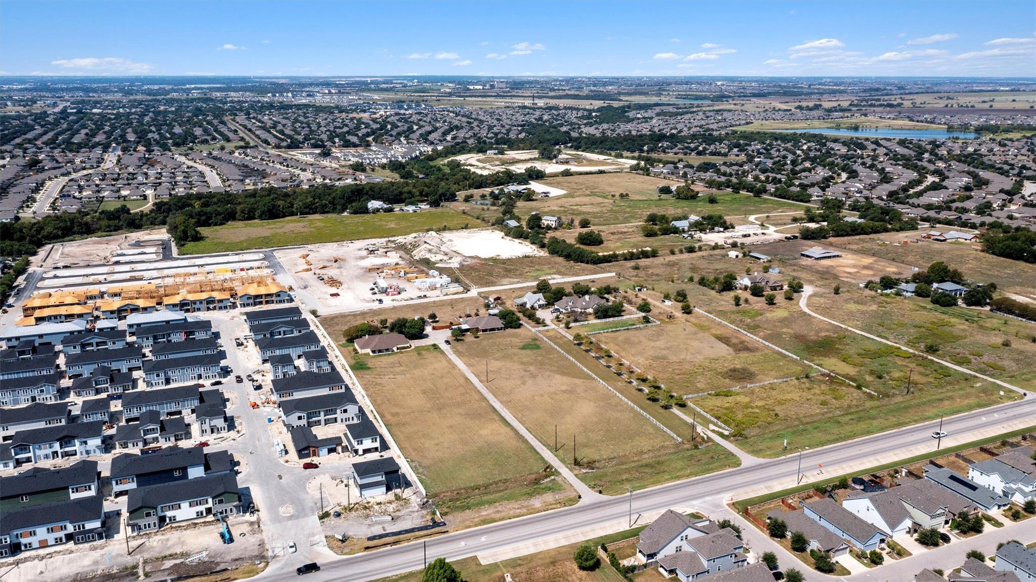 8000 County Road 110 Rd, Round Rock, TX 78665