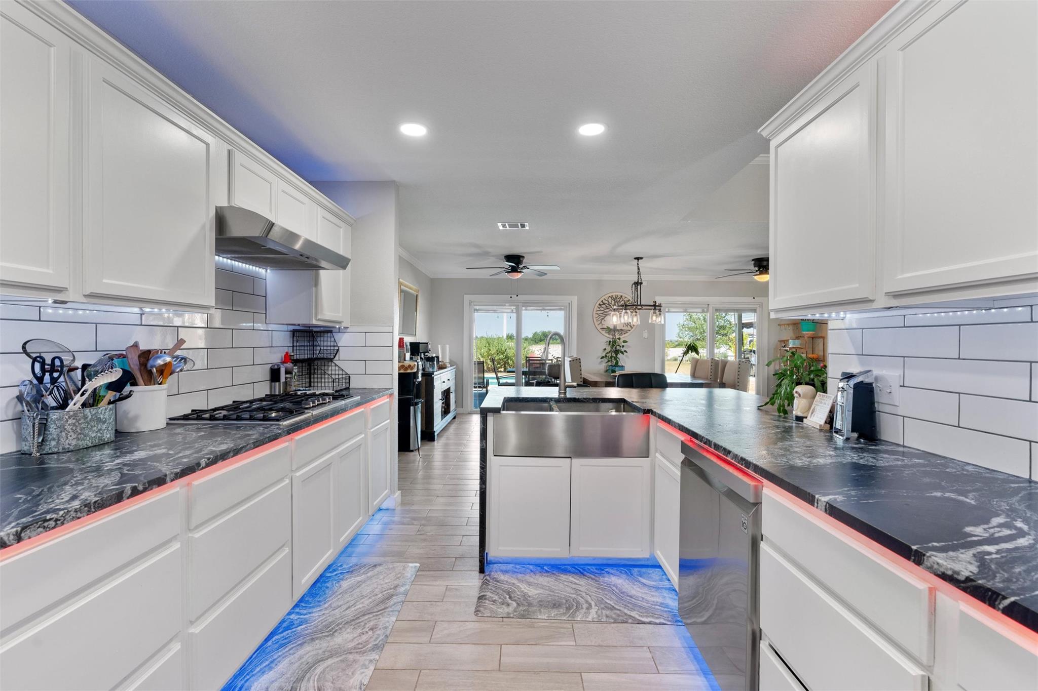 8000 County Road 110 Rd, Round Rock, TX 78665