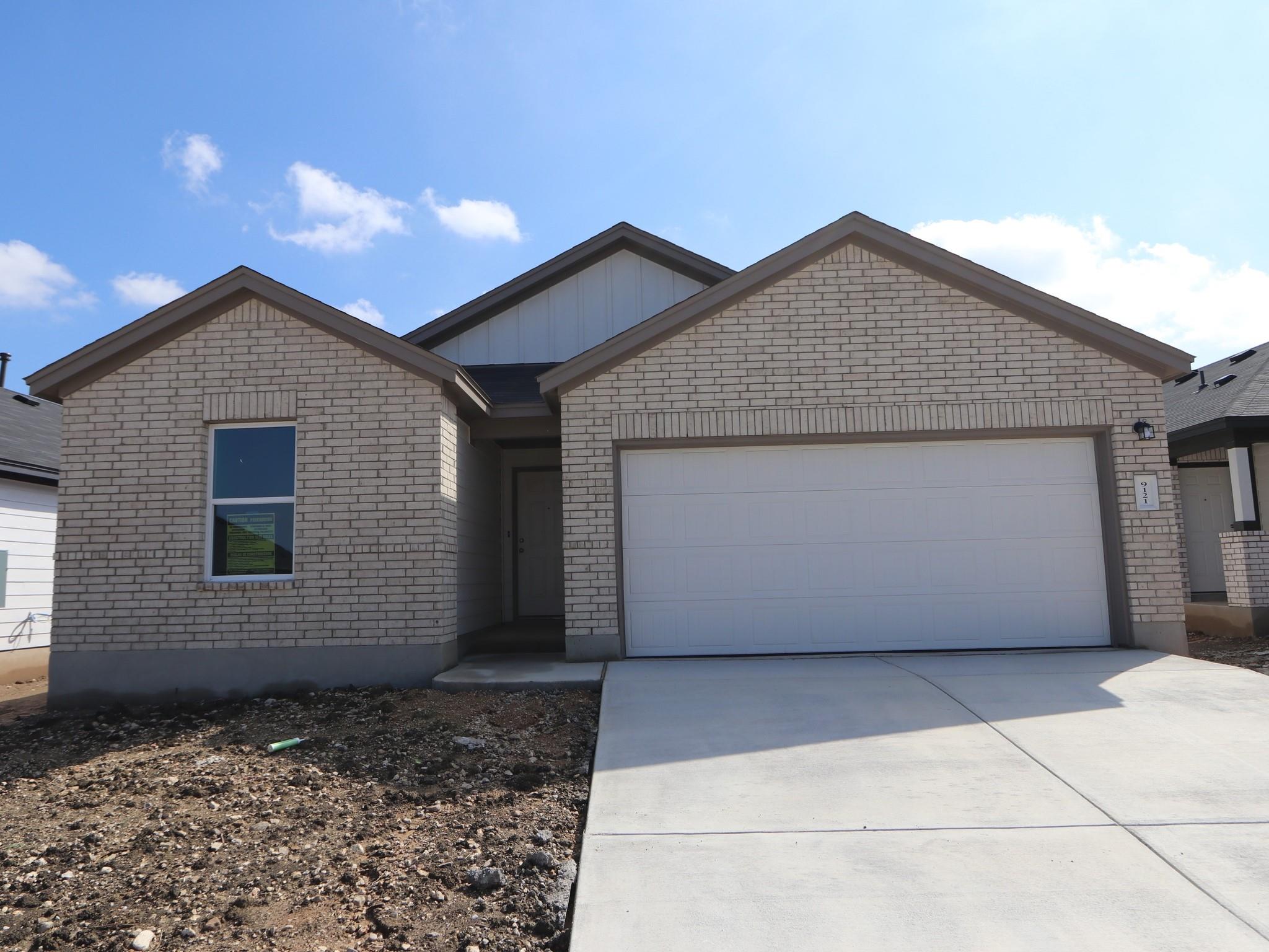 9121 Furman Dr, Austin, TX 78747