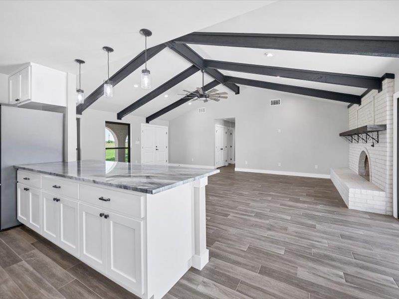 2719 Post Oak Rd, Webberville, TX 78653