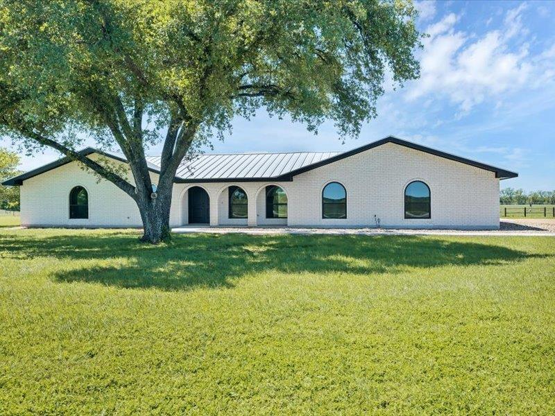 2719 Post Oak Rd, Webberville, TX 78653