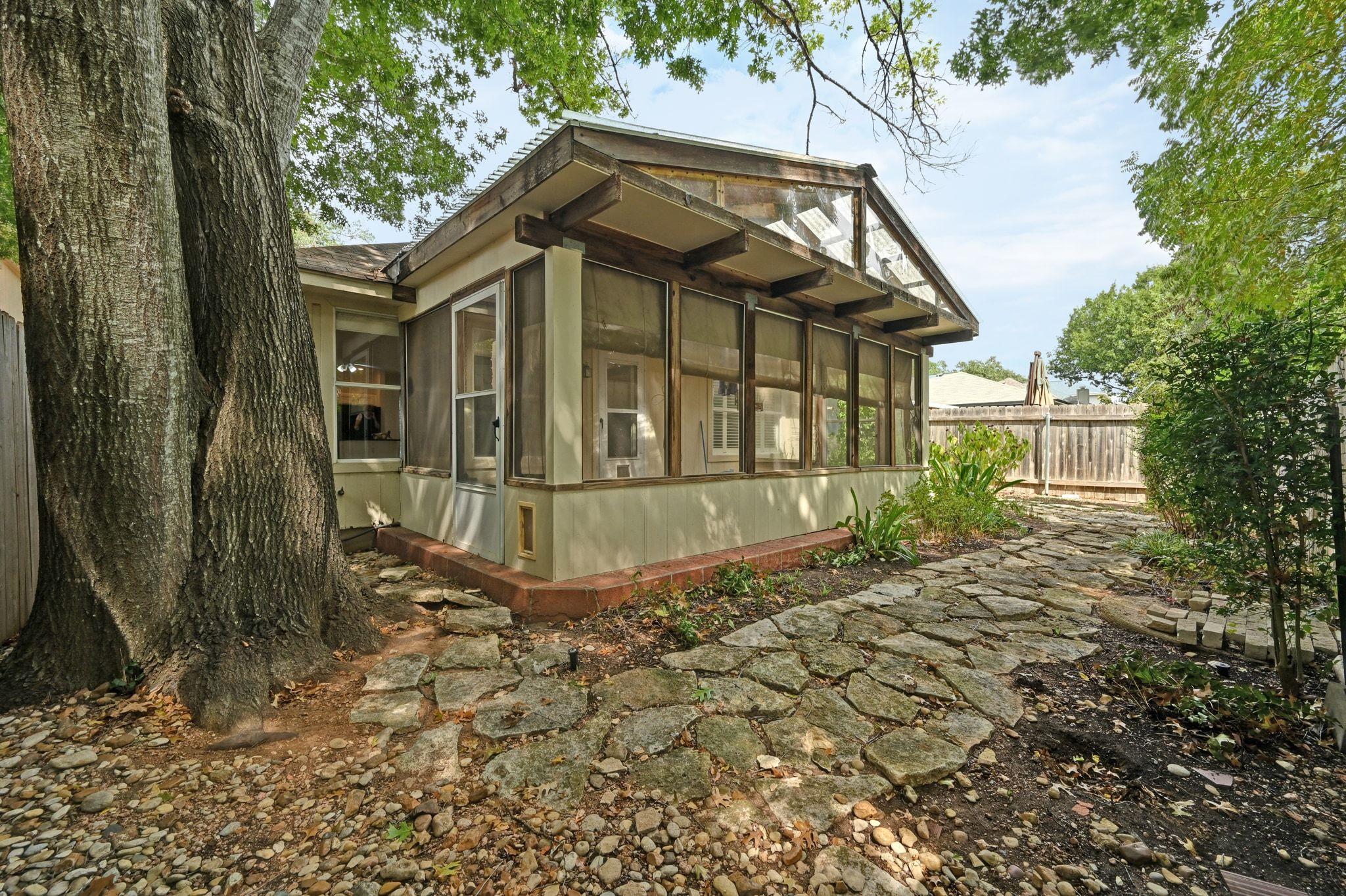 9401 Notches Dr, Austin, TX 78748