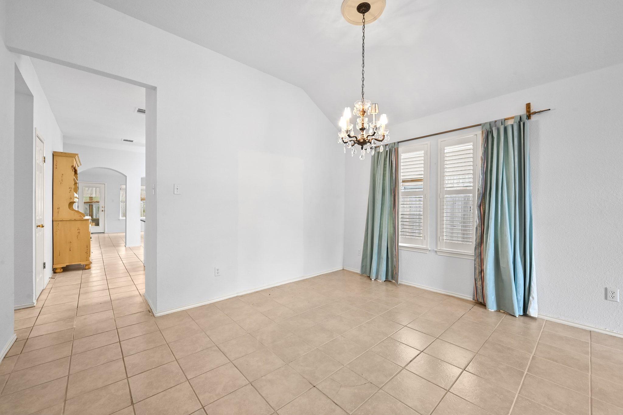 9401 Notches Dr, Austin, TX 78748