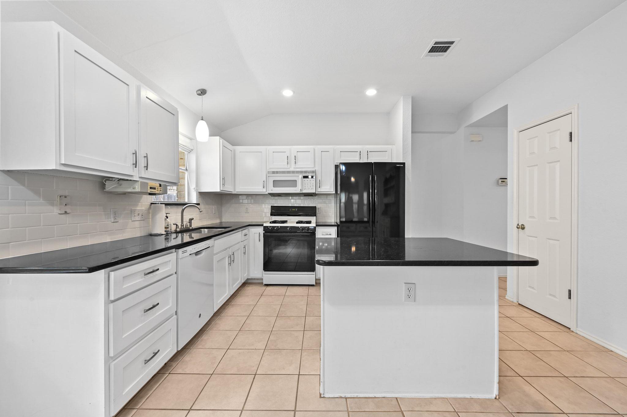 9401 Notches Dr, Austin, TX 78748