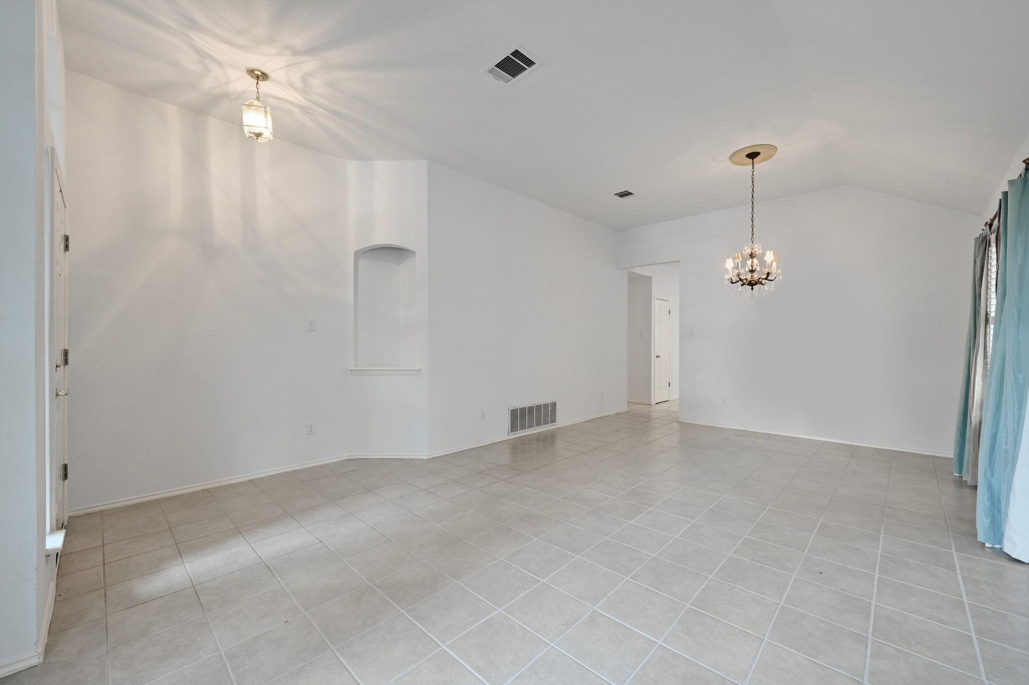 9401 Notches Dr, Austin, TX 78748