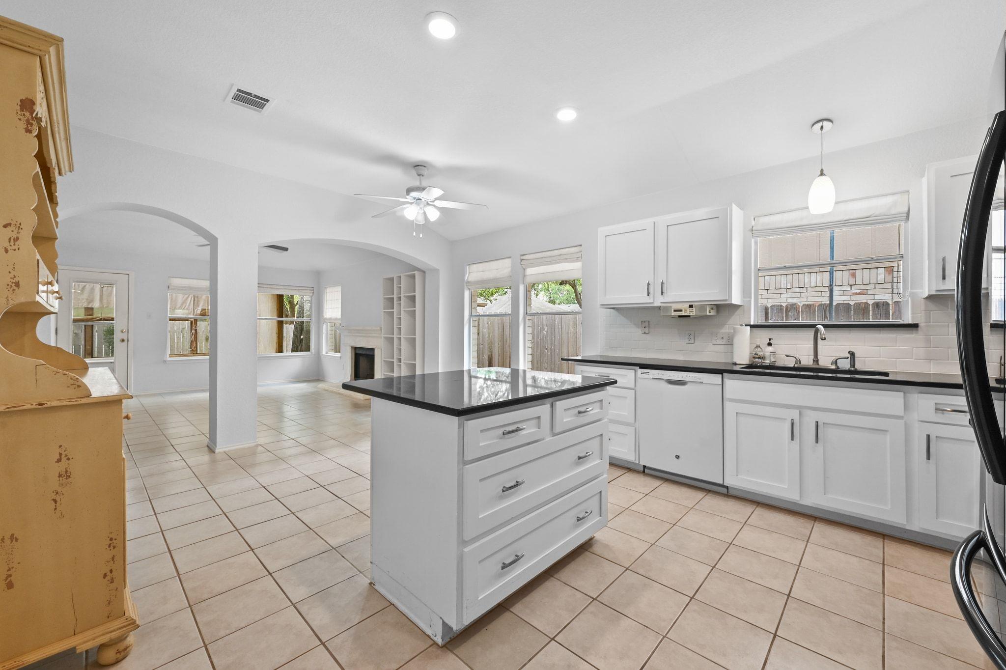 9401 Notches Dr, Austin, TX 78748