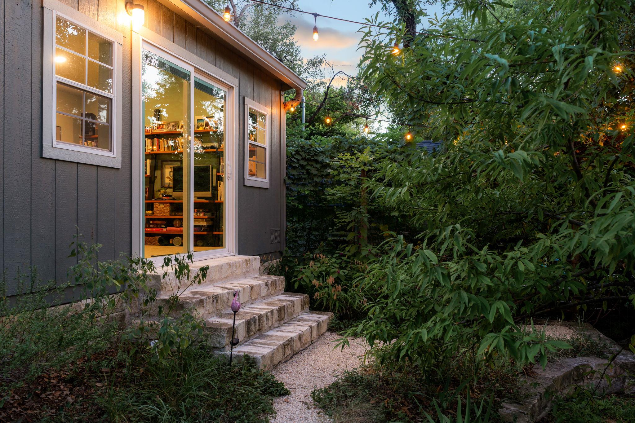 2007 Alameda Dr, Austin, TX 78704