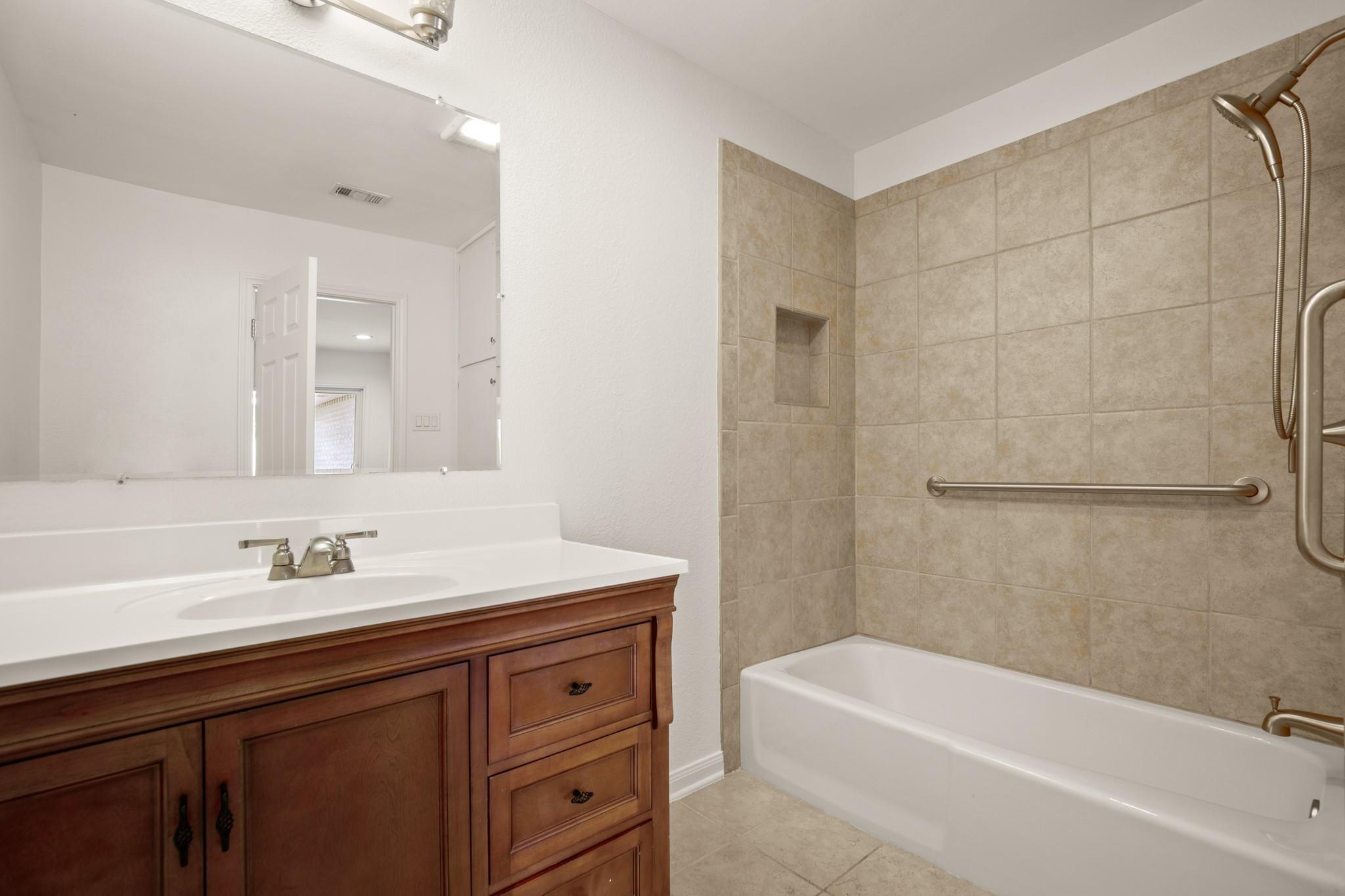 11129 Pinehurst Dr # C, Austin, TX 78747