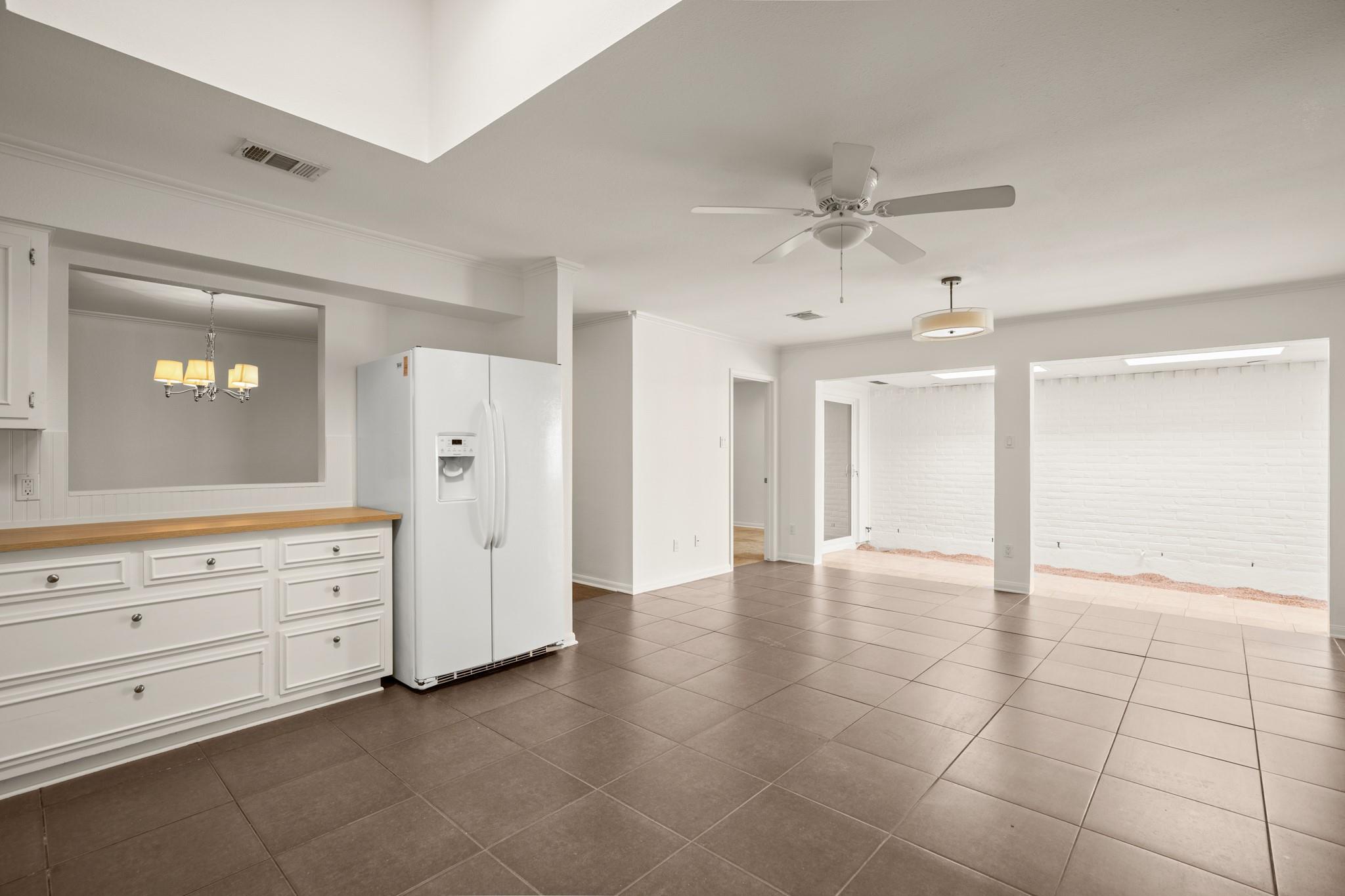 11129 Pinehurst Dr # C, Austin, TX 78747