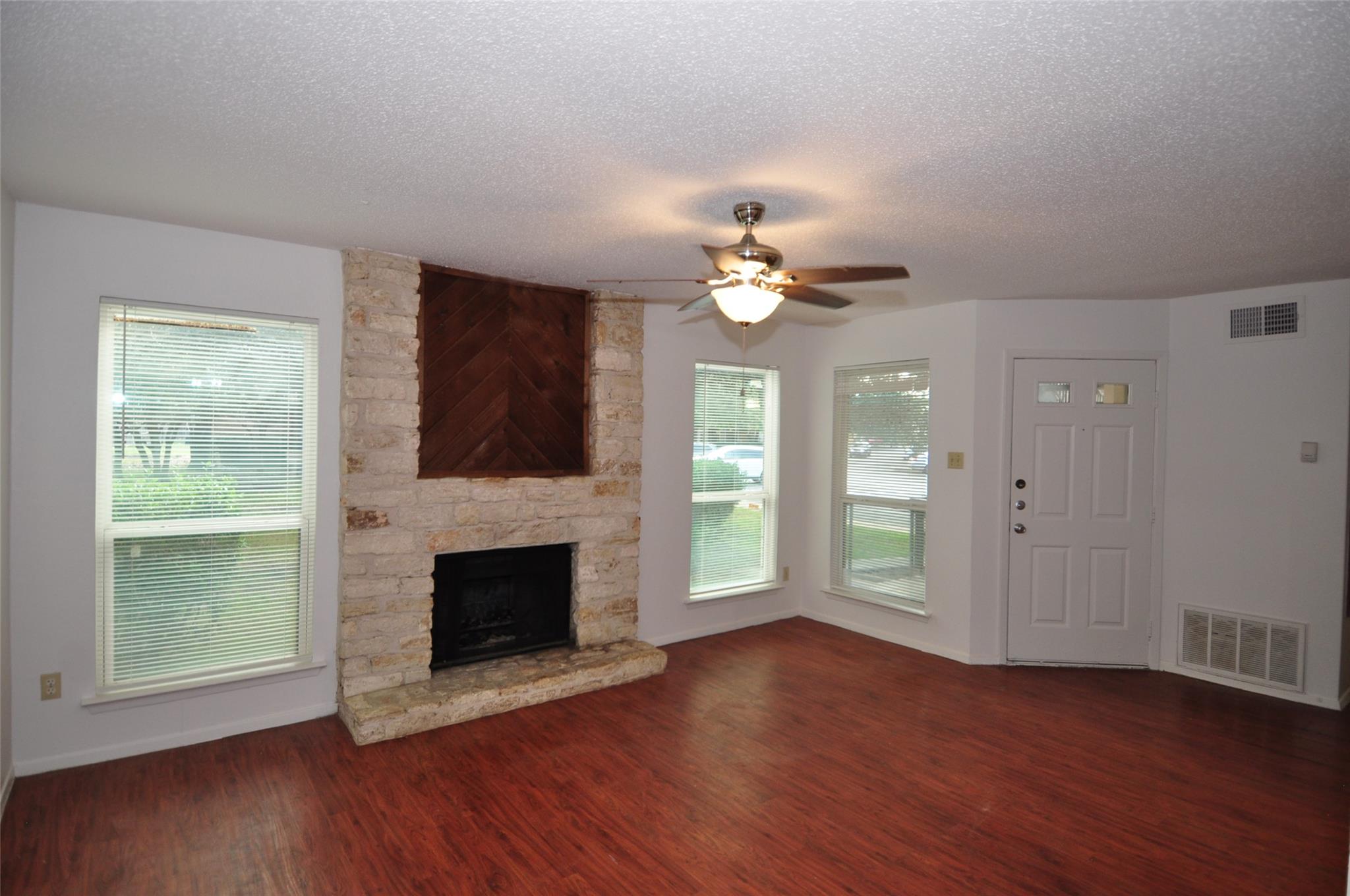 10616 Mellow Meadows Dr, 27D Dr # 27D, Austin, TX 78750