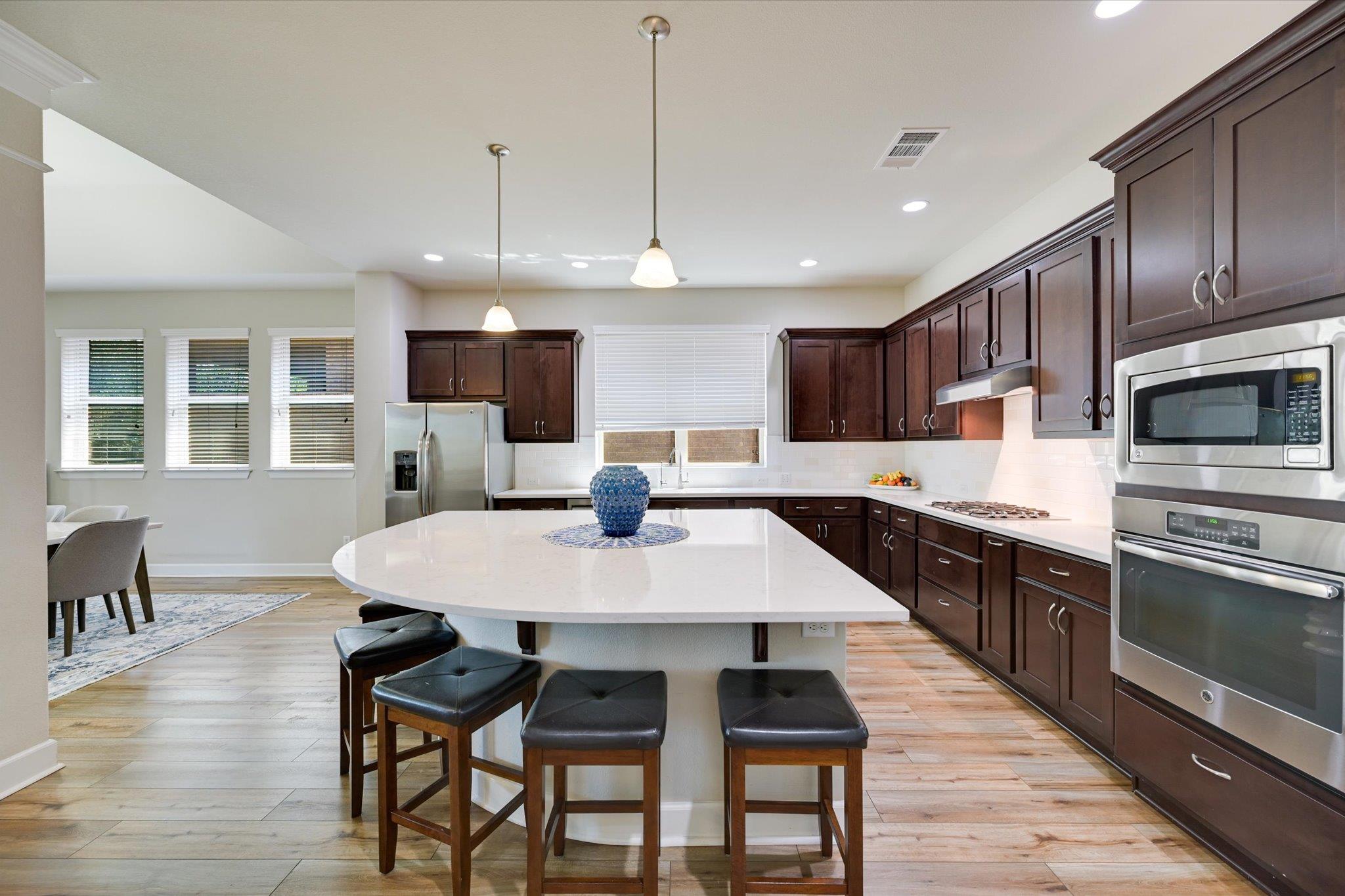 5908 Lipan Apache Bnd, Austin, TX 78738