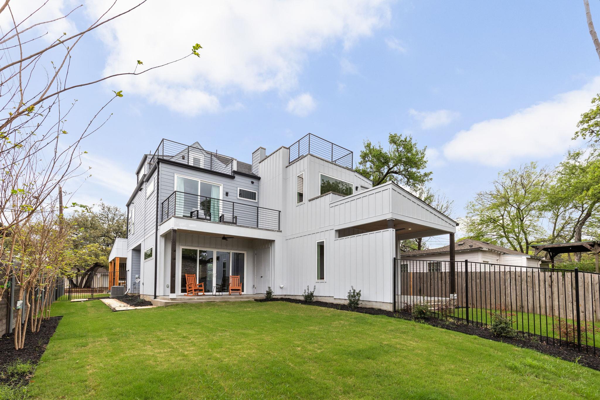 1402 Summit St # A, Austin, TX 78741