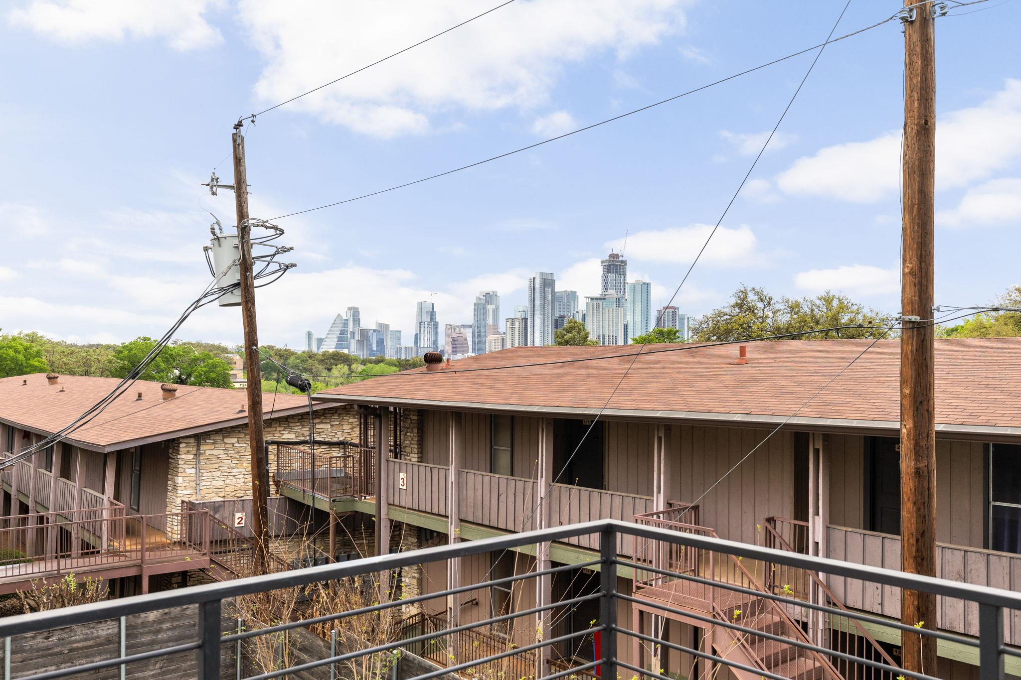 1402 Summit St # A, Austin, TX 78741