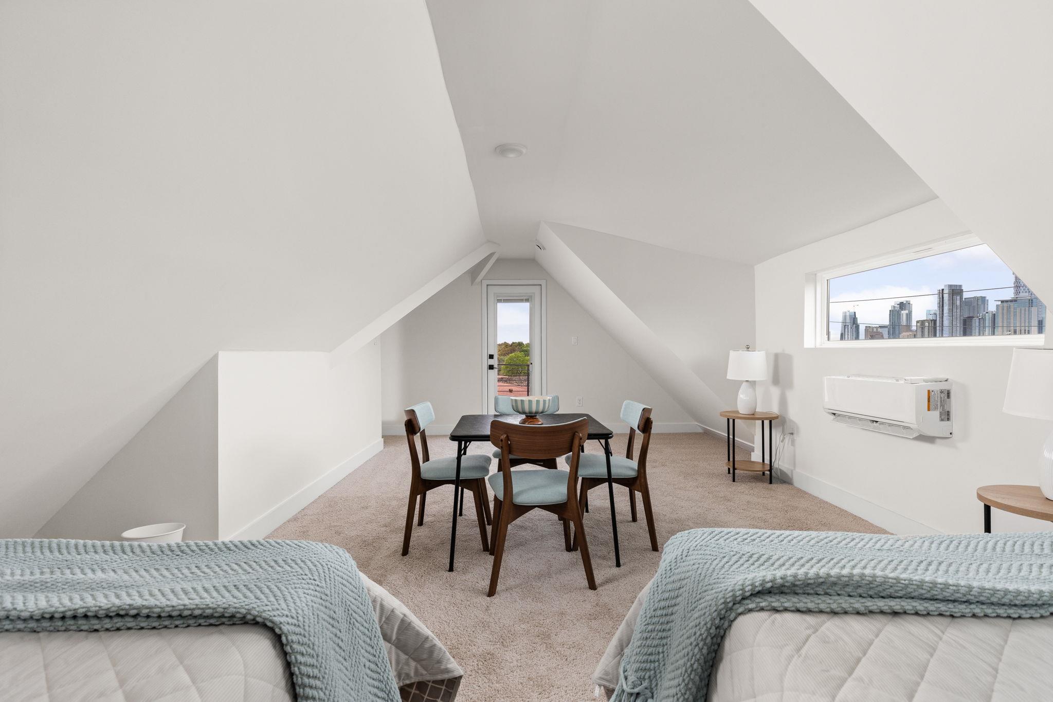 1402 Summit St # A, Austin, TX 78741