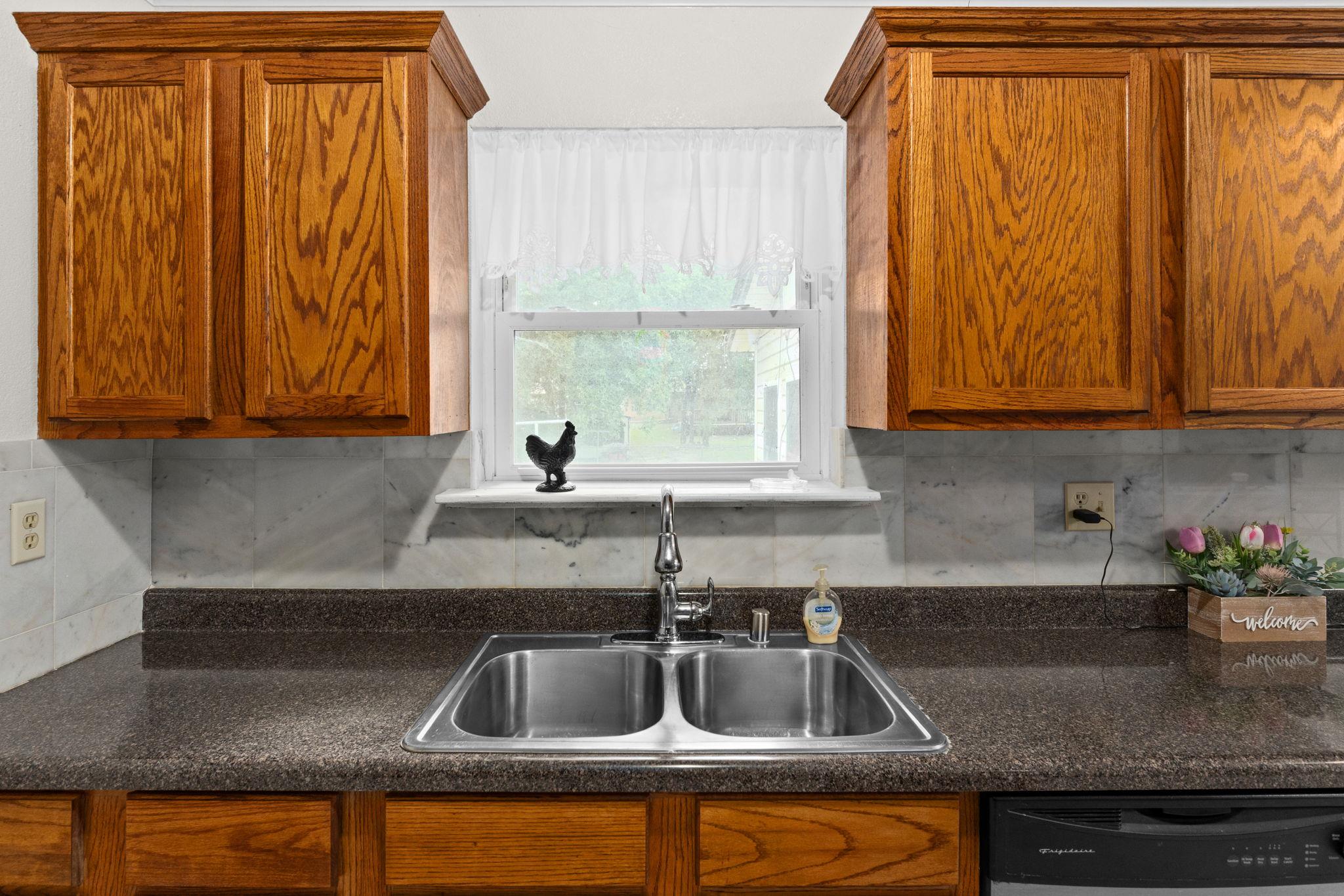 107 Hardeman St, Copperas Cove, TX 76522