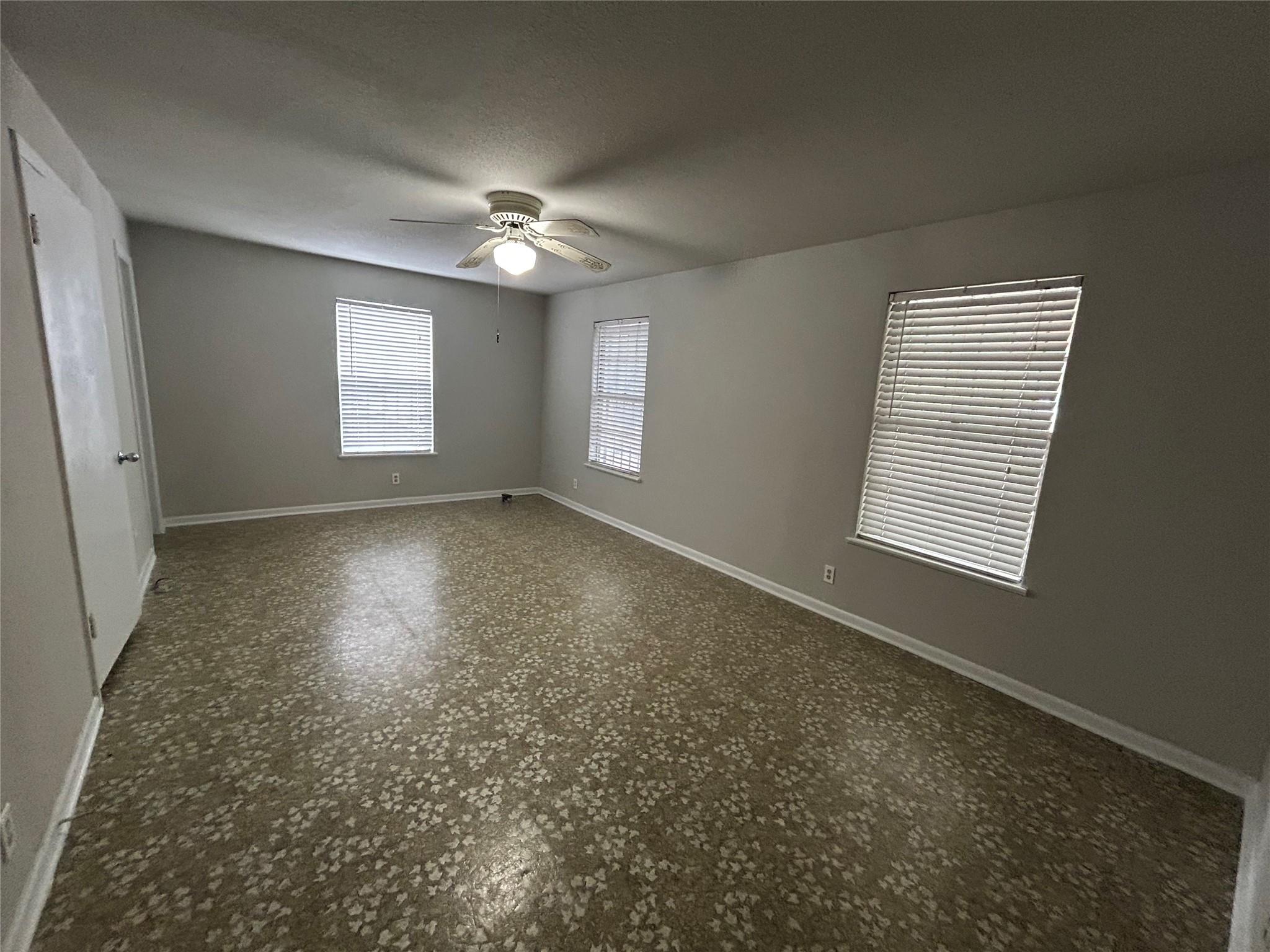 2765 Lyons Rd, Austin, TX 78702