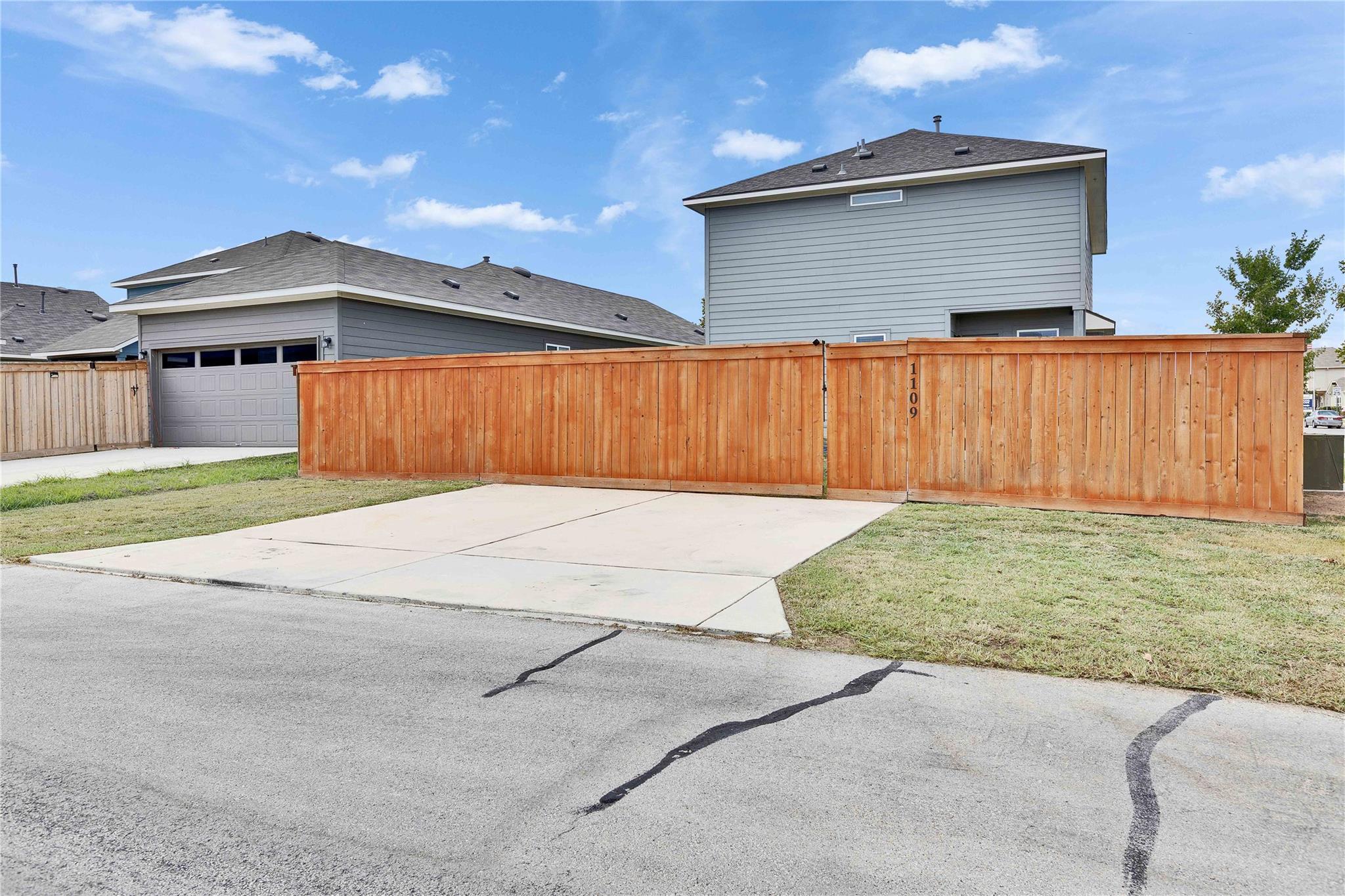 1109 Esplanade Pkwy, San Marcos, TX 78666