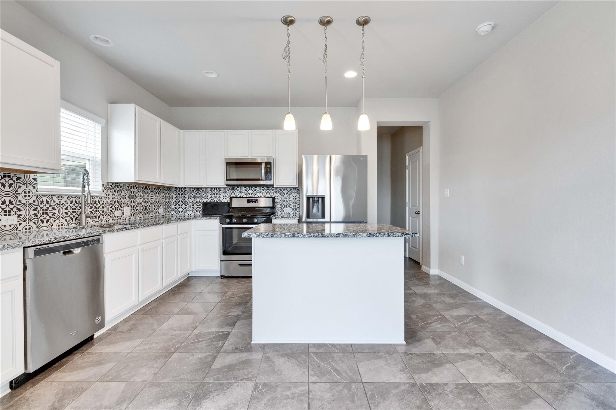 1109 Esplanade Pkwy, San Marcos, TX 78666