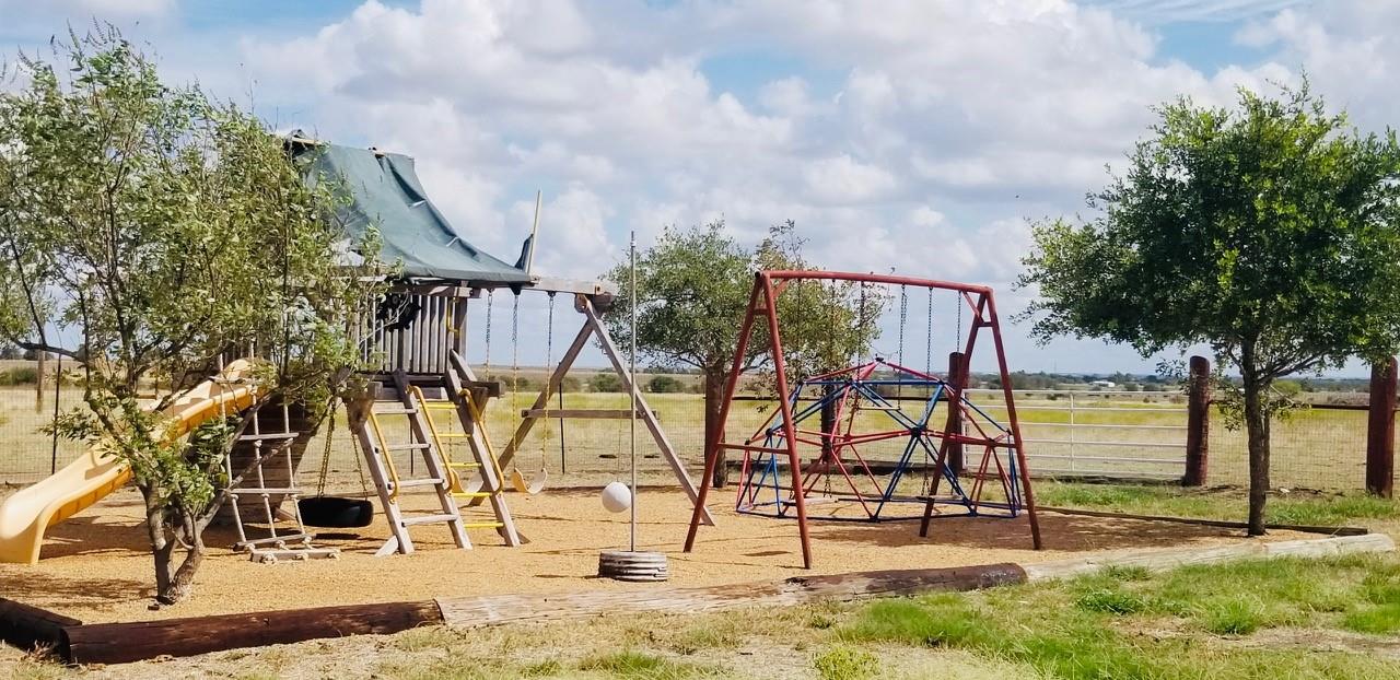 12300 Fm 1105, Bartlett, TX 76511