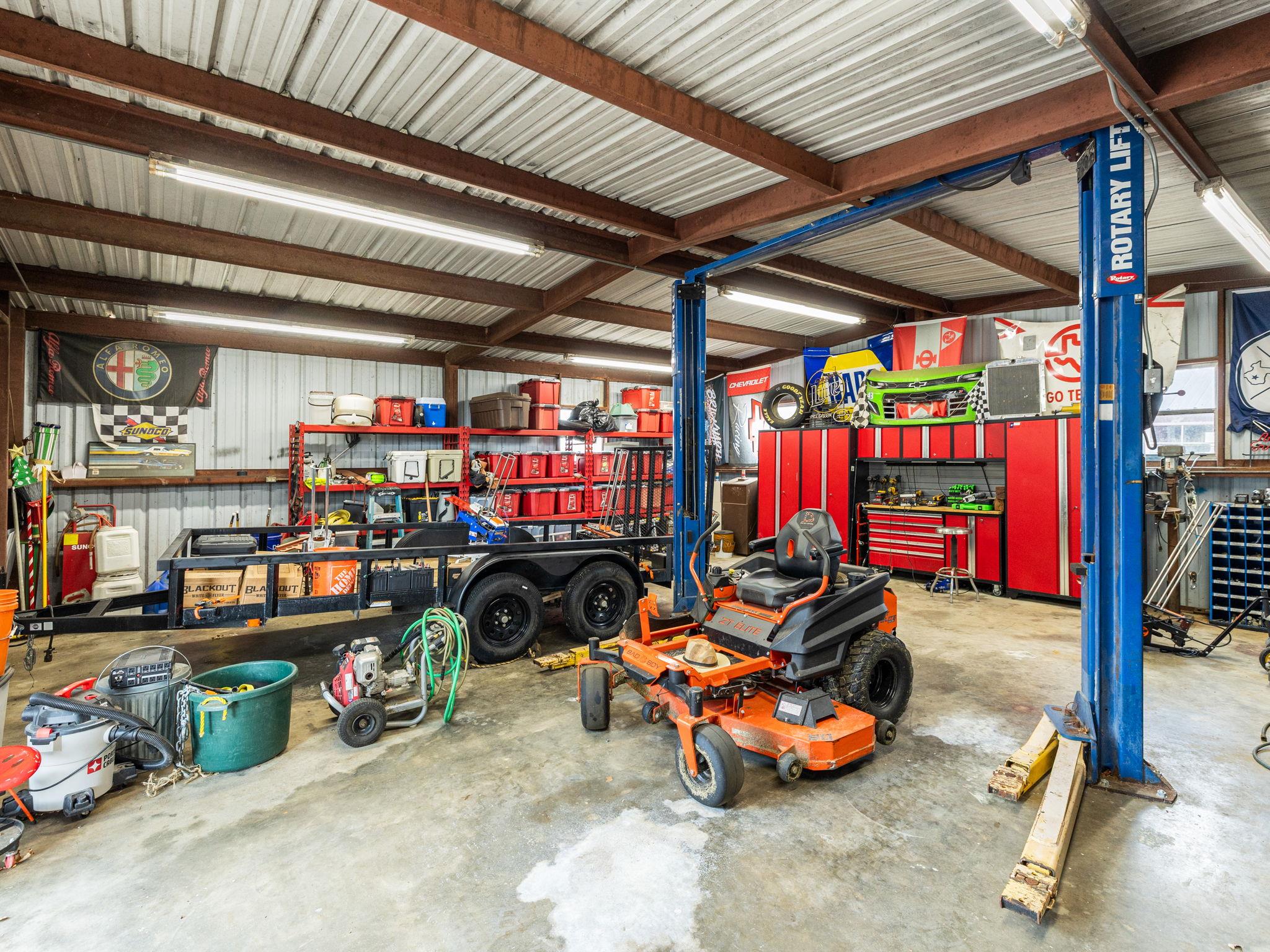 1045 Private Road 7005, Lexington, TX 78947