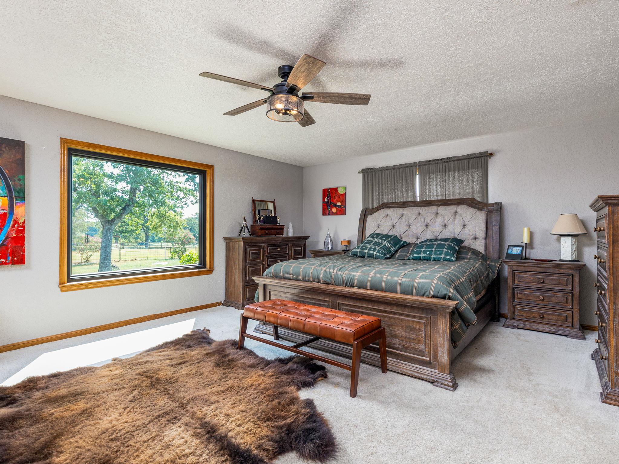 1045 Private Road 7005, Lexington, TX 78947