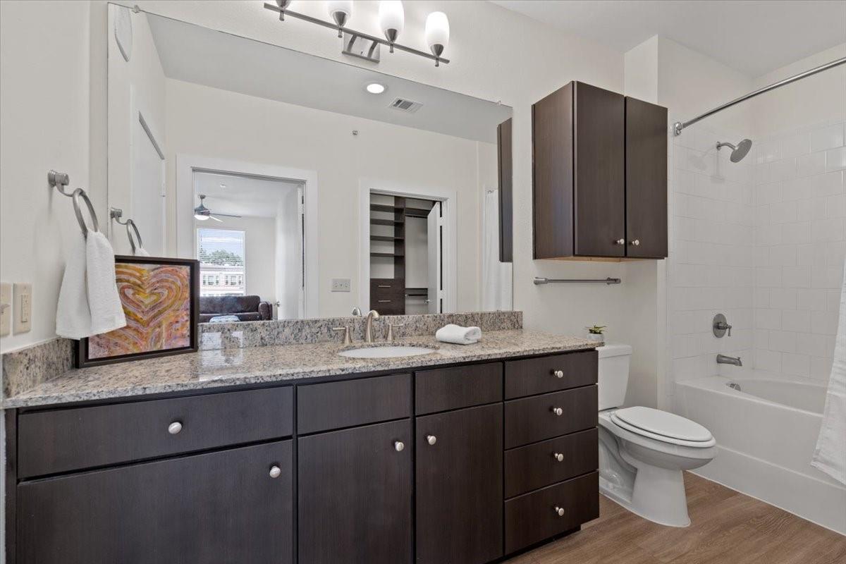 1900 Barton Springs Rd # 5001, Austin, TX 78704