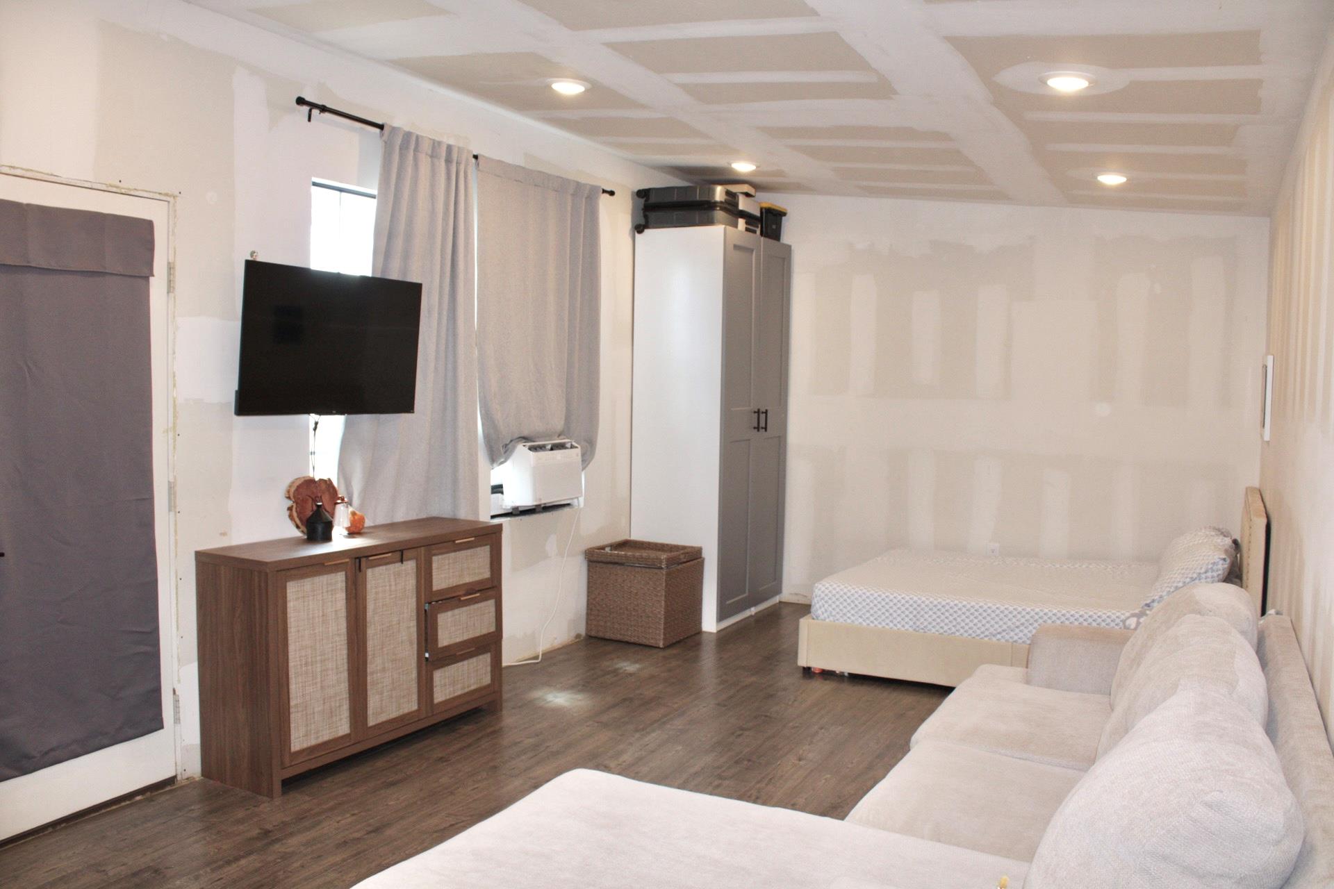 222 Powell Ln, Elgin, TX 78621