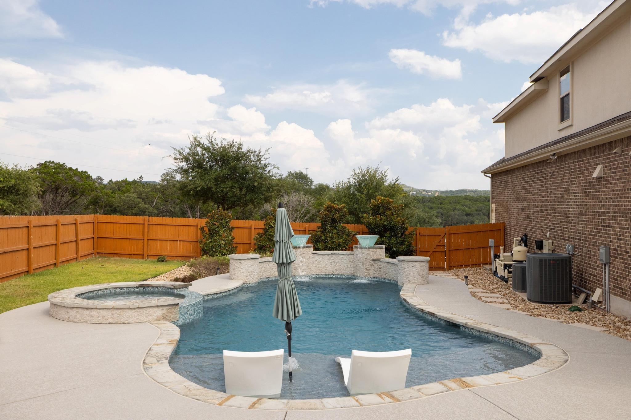 7300 Tessera Pkwy, Lago Vista, TX 78645