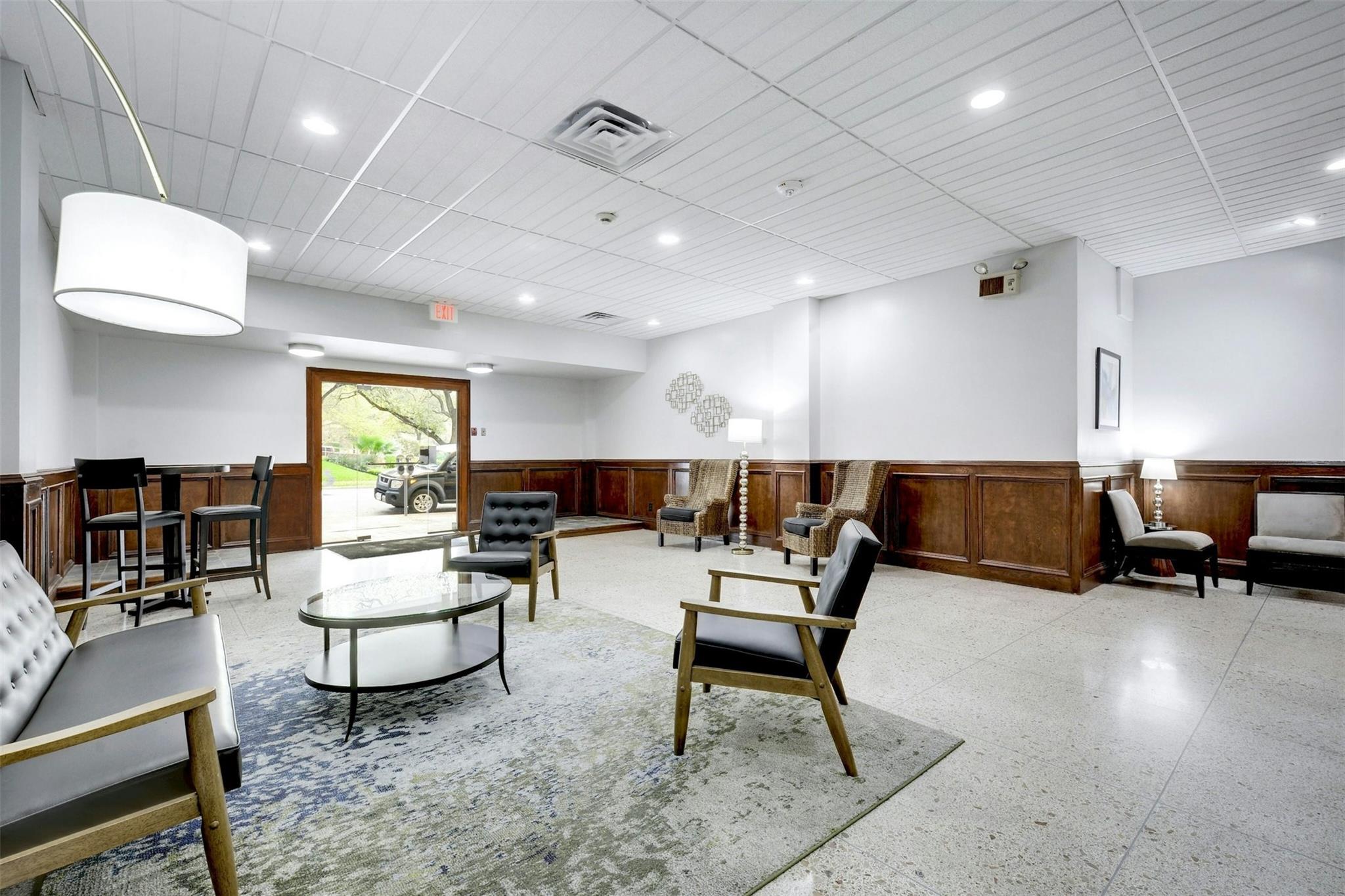 1800 Lavaca St # A-201, Austin, TX 78701