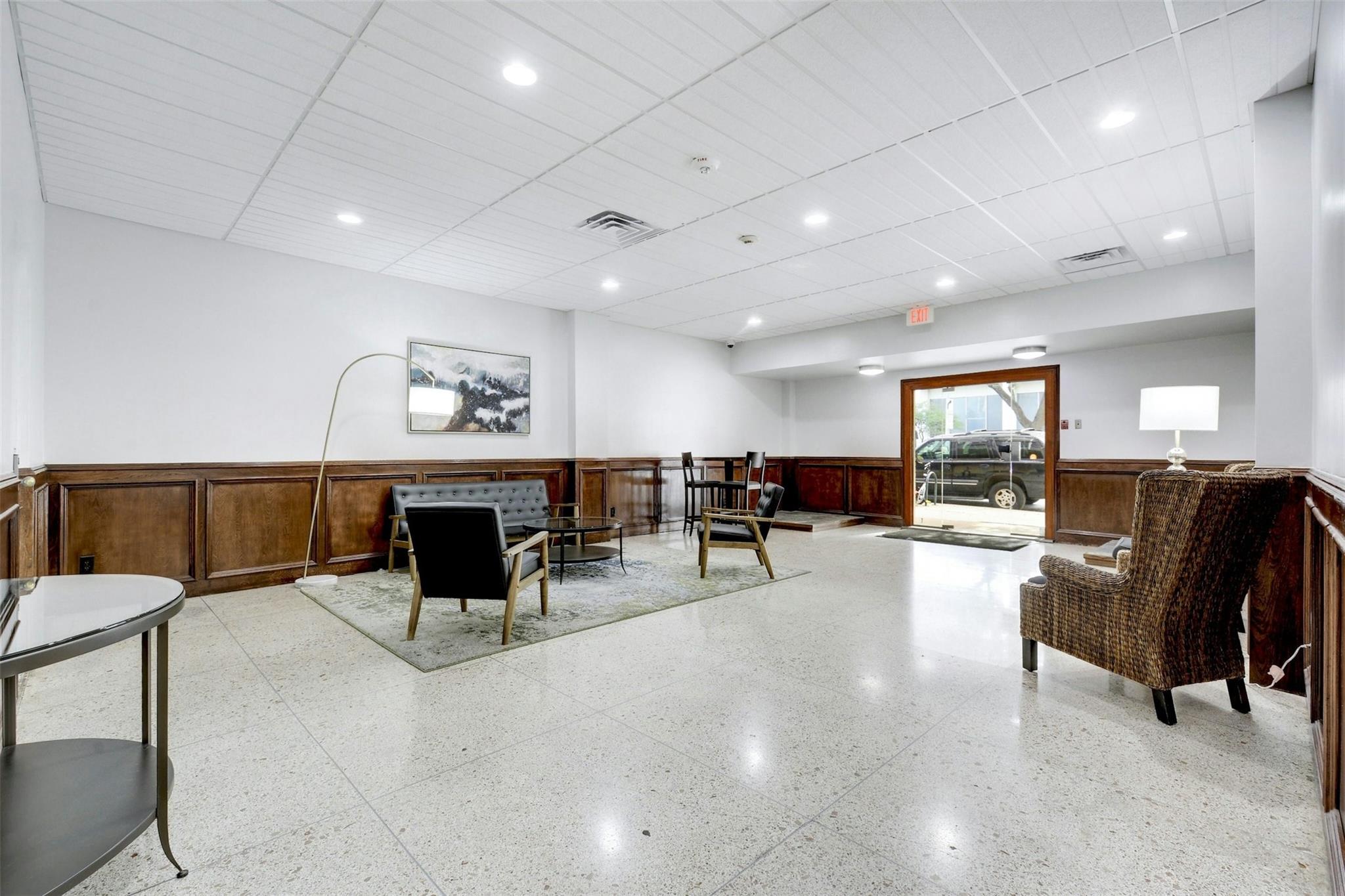 1800 Lavaca St # A-201, Austin, TX 78701