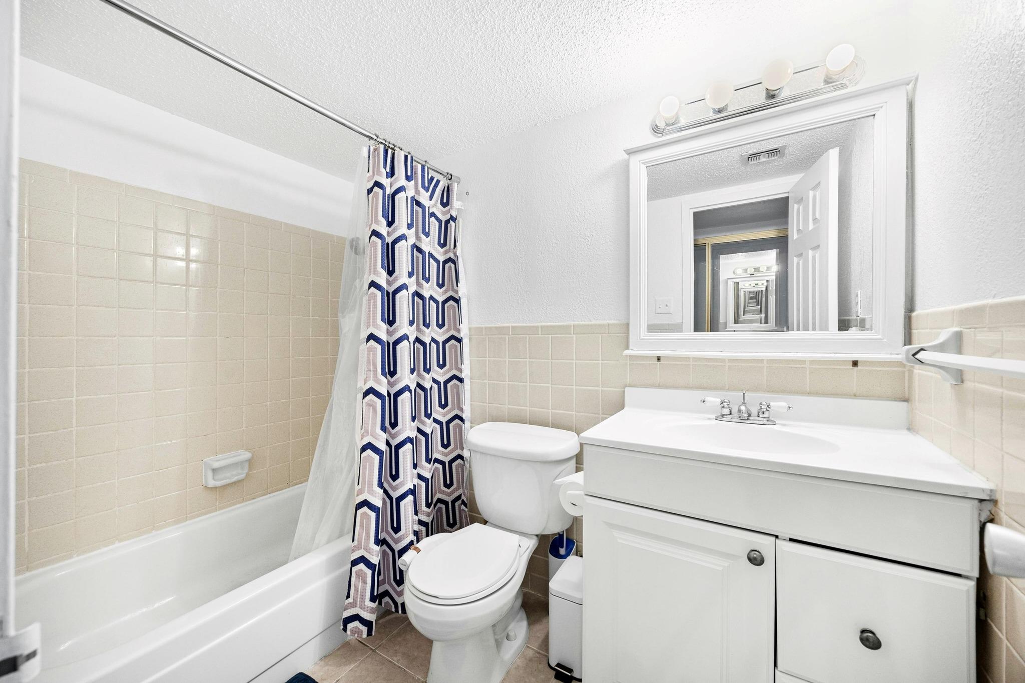 1800 Lavaca St # A-201, Austin, TX 78701