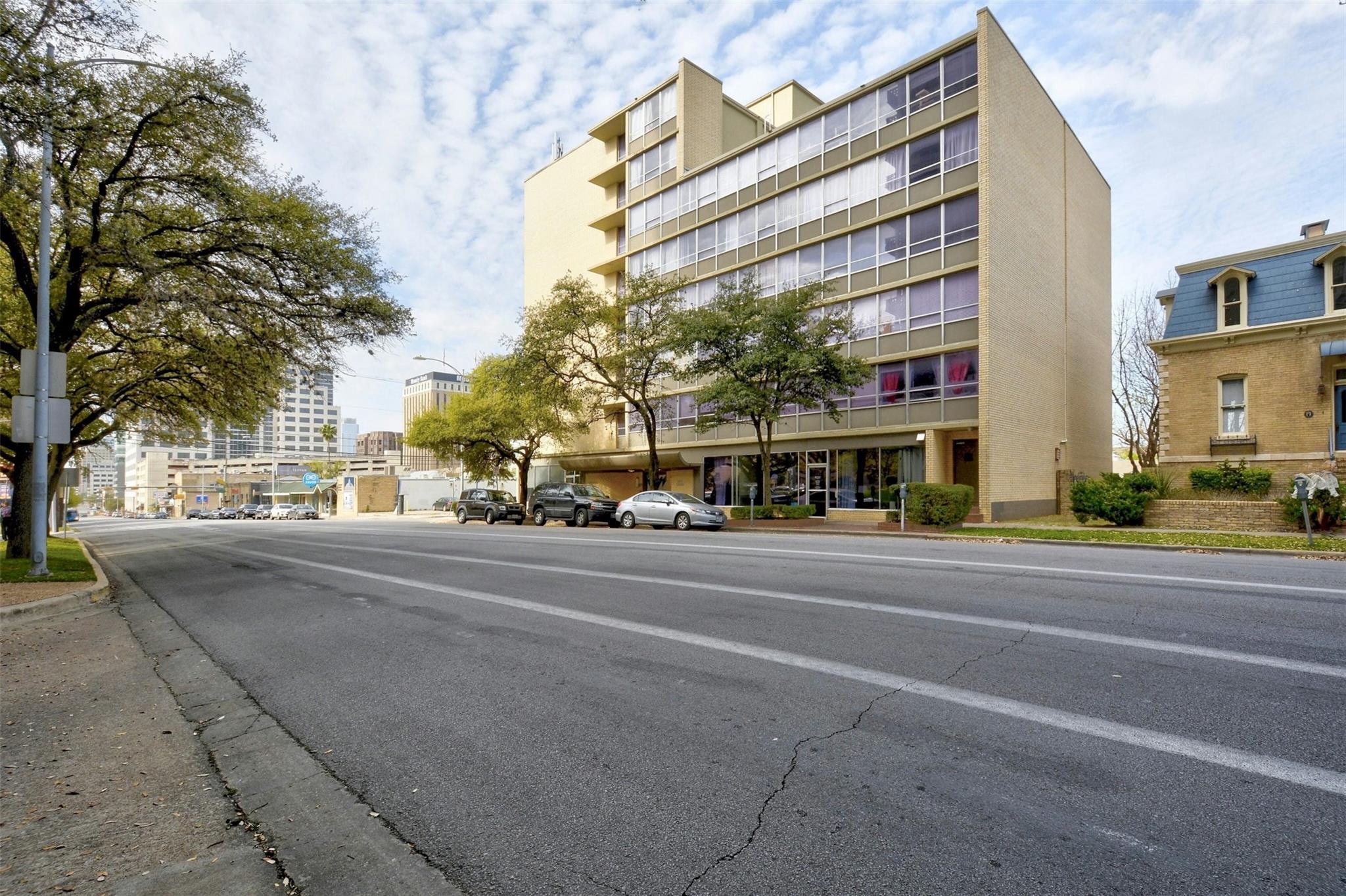 1800 Lavaca St # A-201, Austin, TX 78701