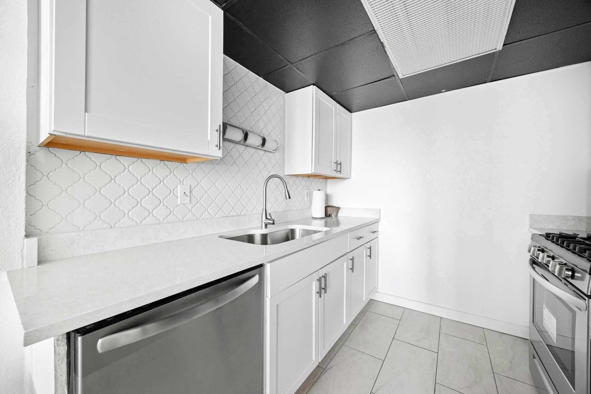 1800 Lavaca St # A-201, Austin, TX 78701