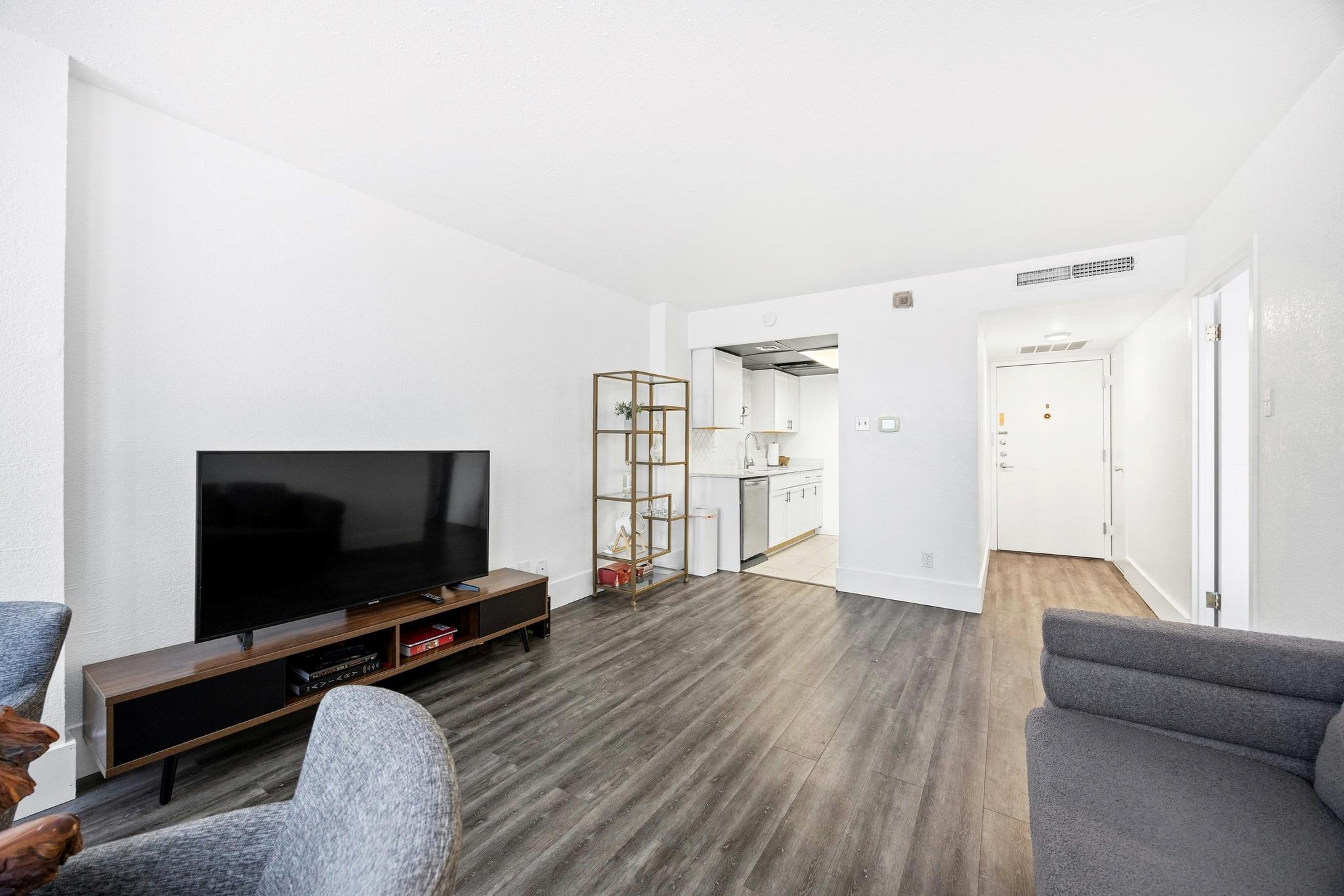 1800 Lavaca St # A-201, Austin, TX 78701