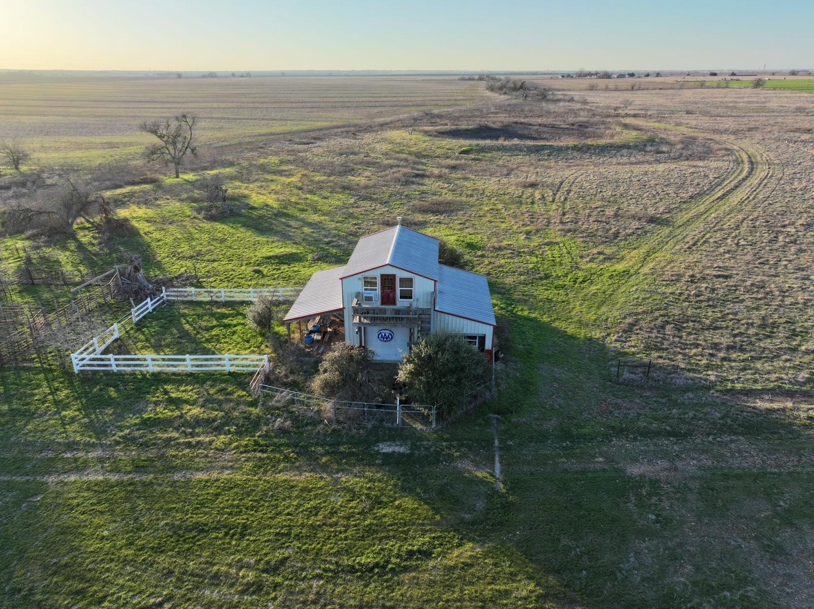 17340 FM 1123, Holland, TX 76534