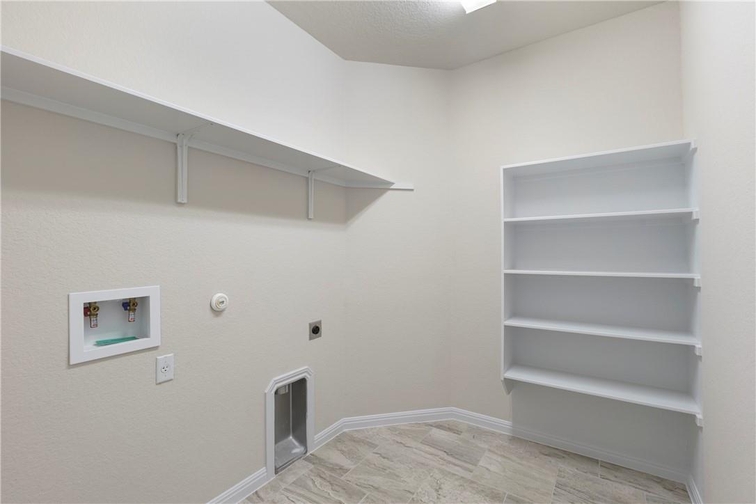 100 W Highfield St, Hutto, TX 78634