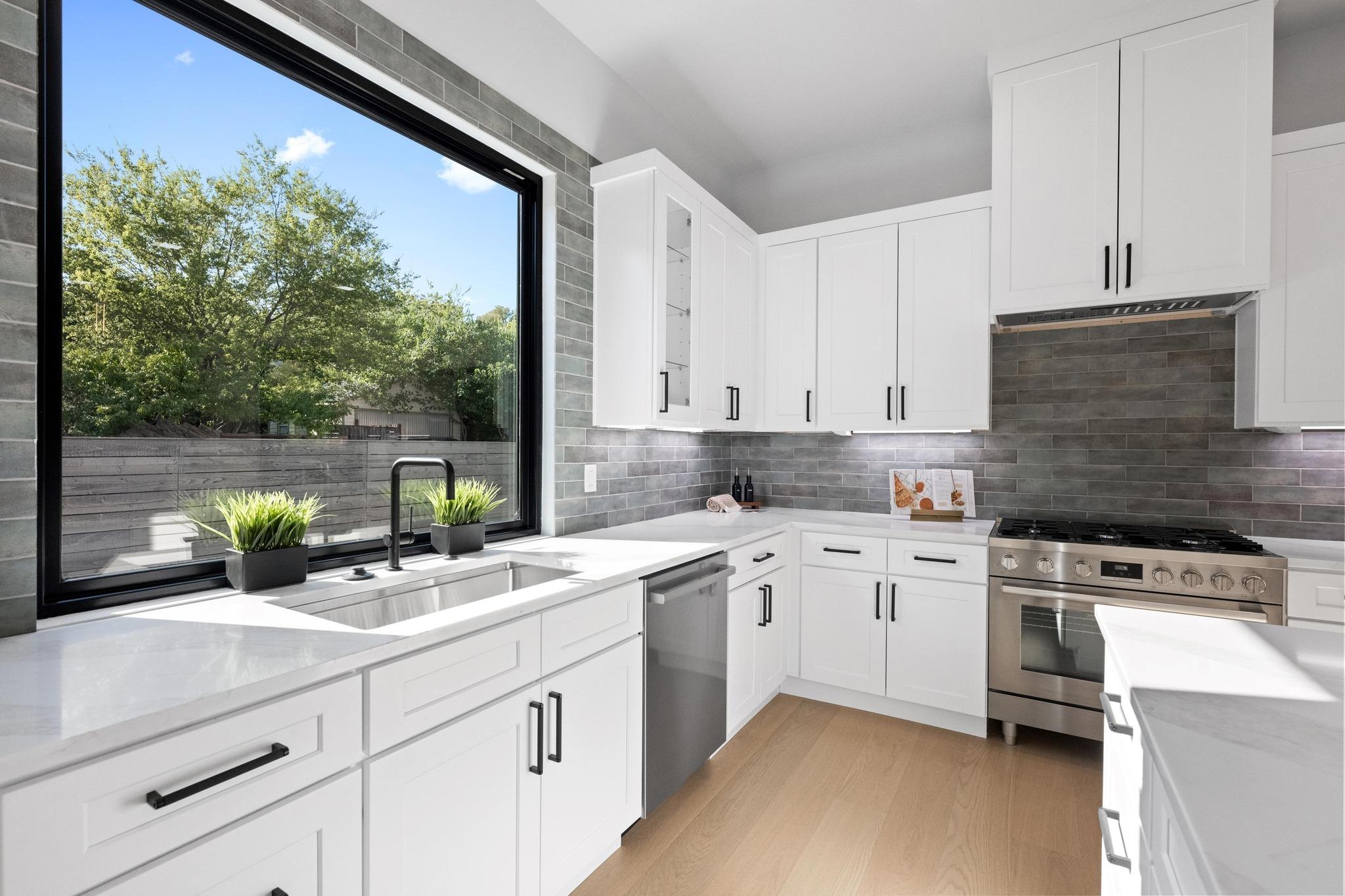 2201 Arpdale St, Austin, TX 78704