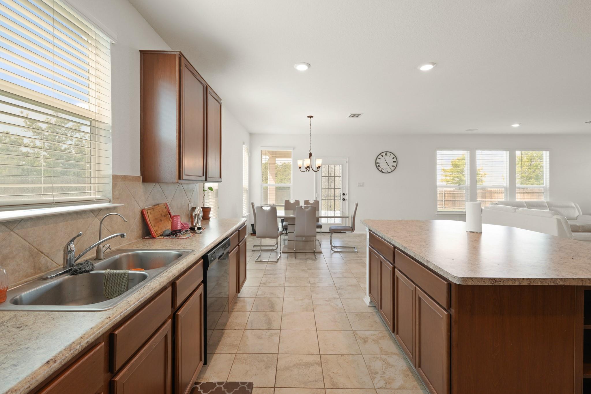 538 Thunder Valley Trl, Georgetown, TX 78626