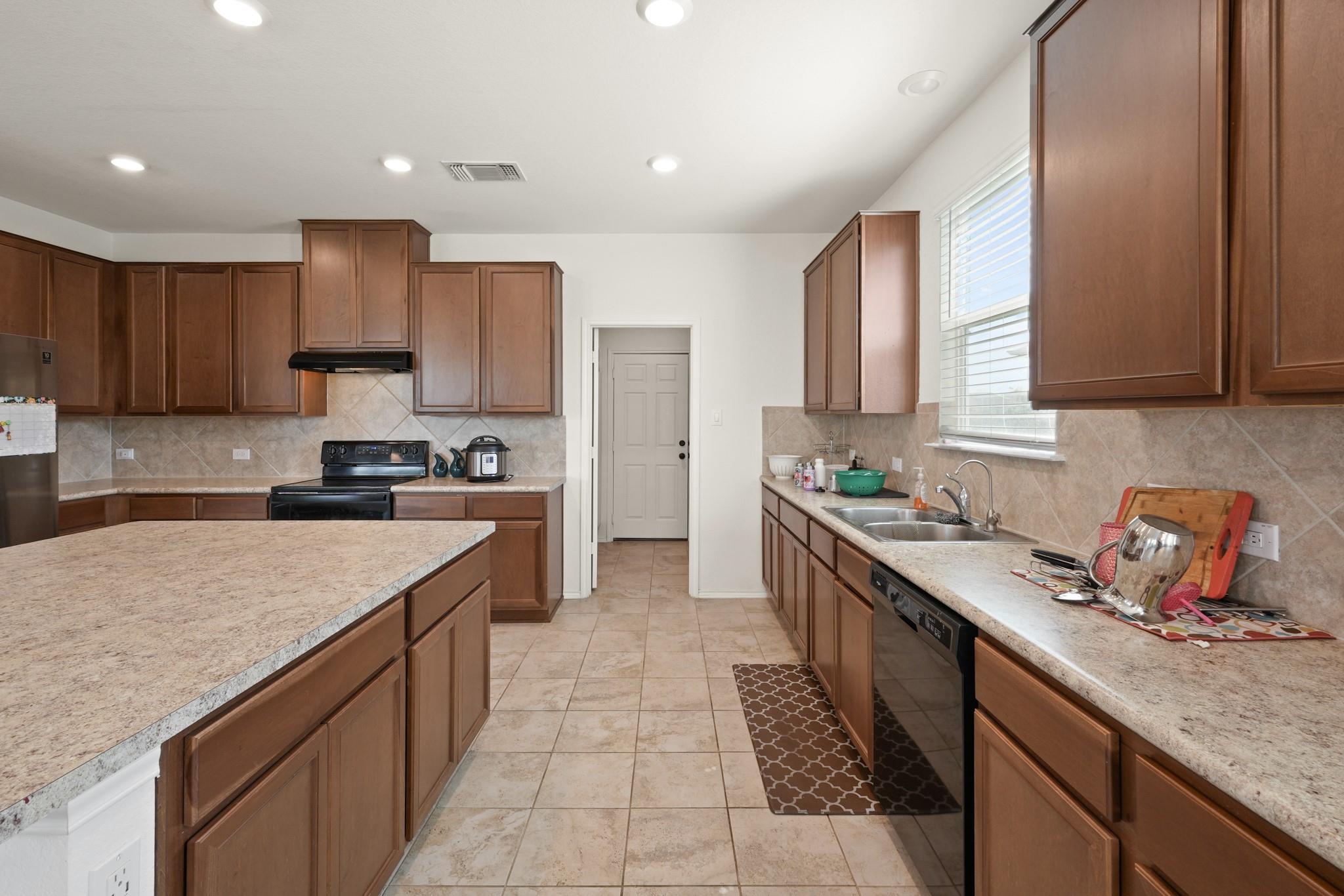 538 Thunder Valley Trl, Georgetown, TX 78626